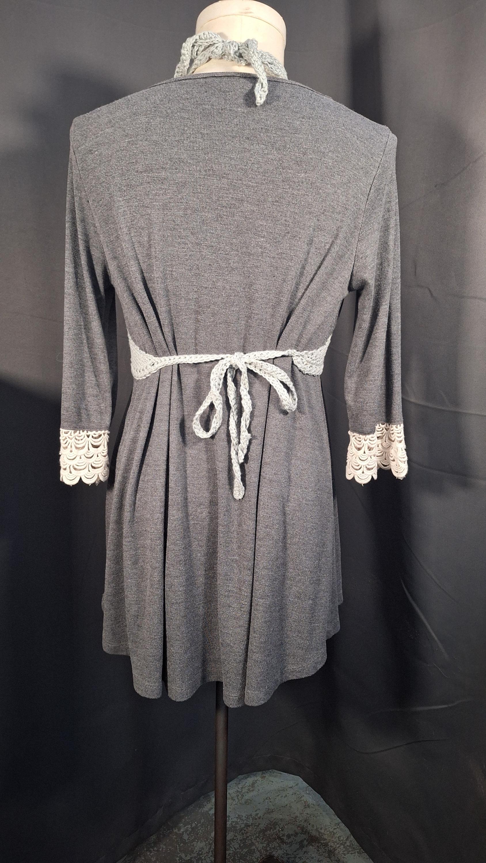 https://i.etsystatic.com/6411680/r/il/3a3043/6566674545/il_fullxfull.6566674545_hhme.jpg