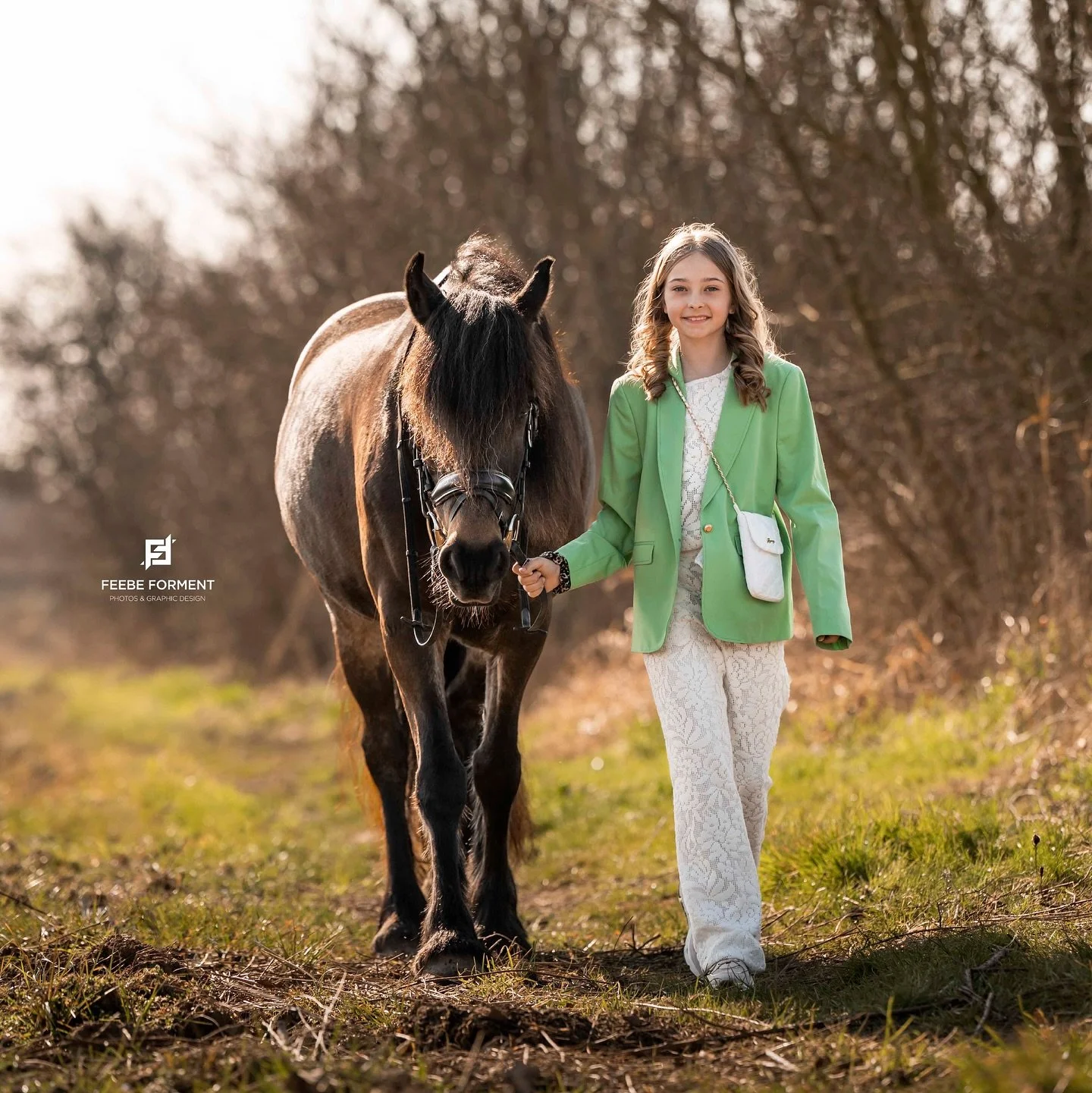 Oeps&hellip; Al eventjes vergeten te posten. 🙈 Maar deze pareltjes van Mila wil ik toch zeker delen! Een tijdje terug vierde zij haar vormsel en samen met haar voorbeeldige pony Silver stond ze te stralen voor mijn lens. 💚 

___
info@feebeforment.c