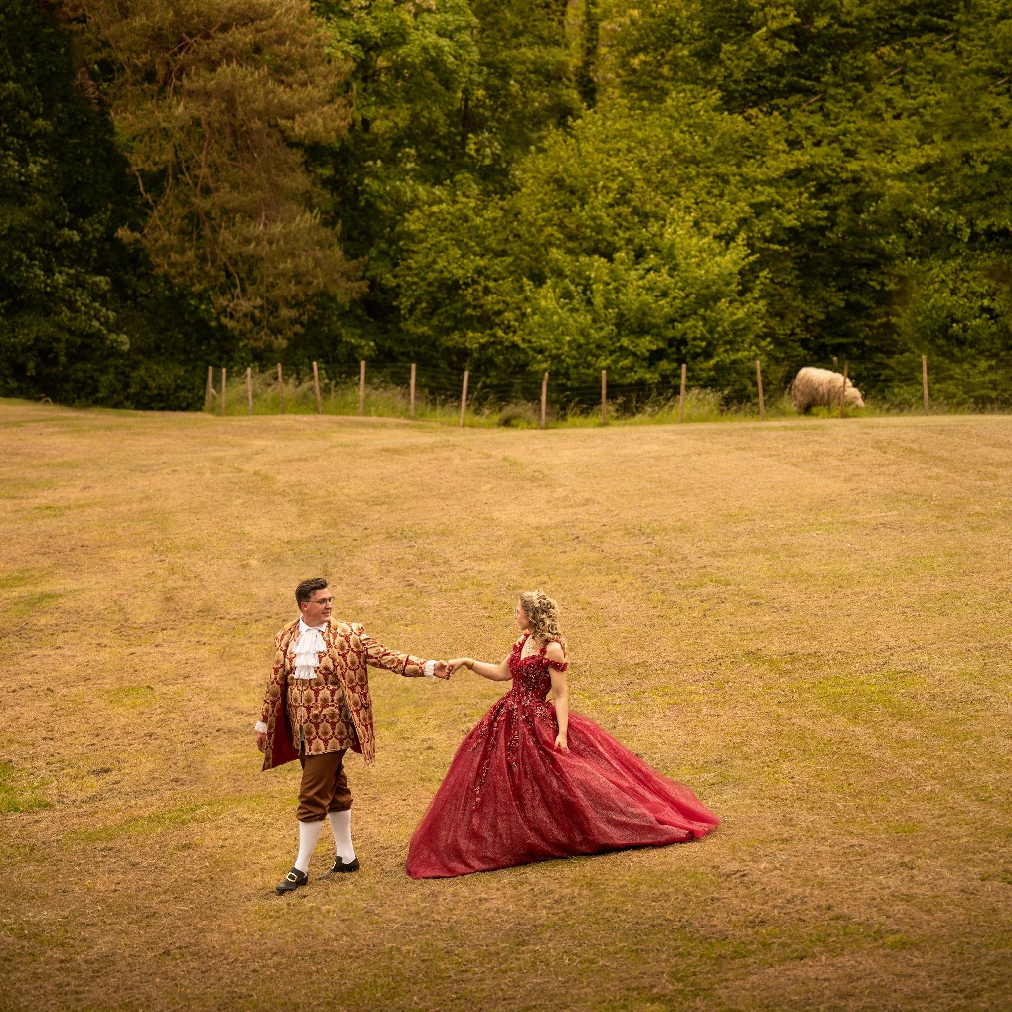 Huwelijk P&W ❤
Dit prachtige koppel vierde hun liefde in echte sprookjesstijl. Een idyllisch kasteel, betoverende details en twee mensen die straalden van geluk. Dankjewel dat ik deze magische dag van zo dichtbij mocht volgen.
Favo girlssquad o