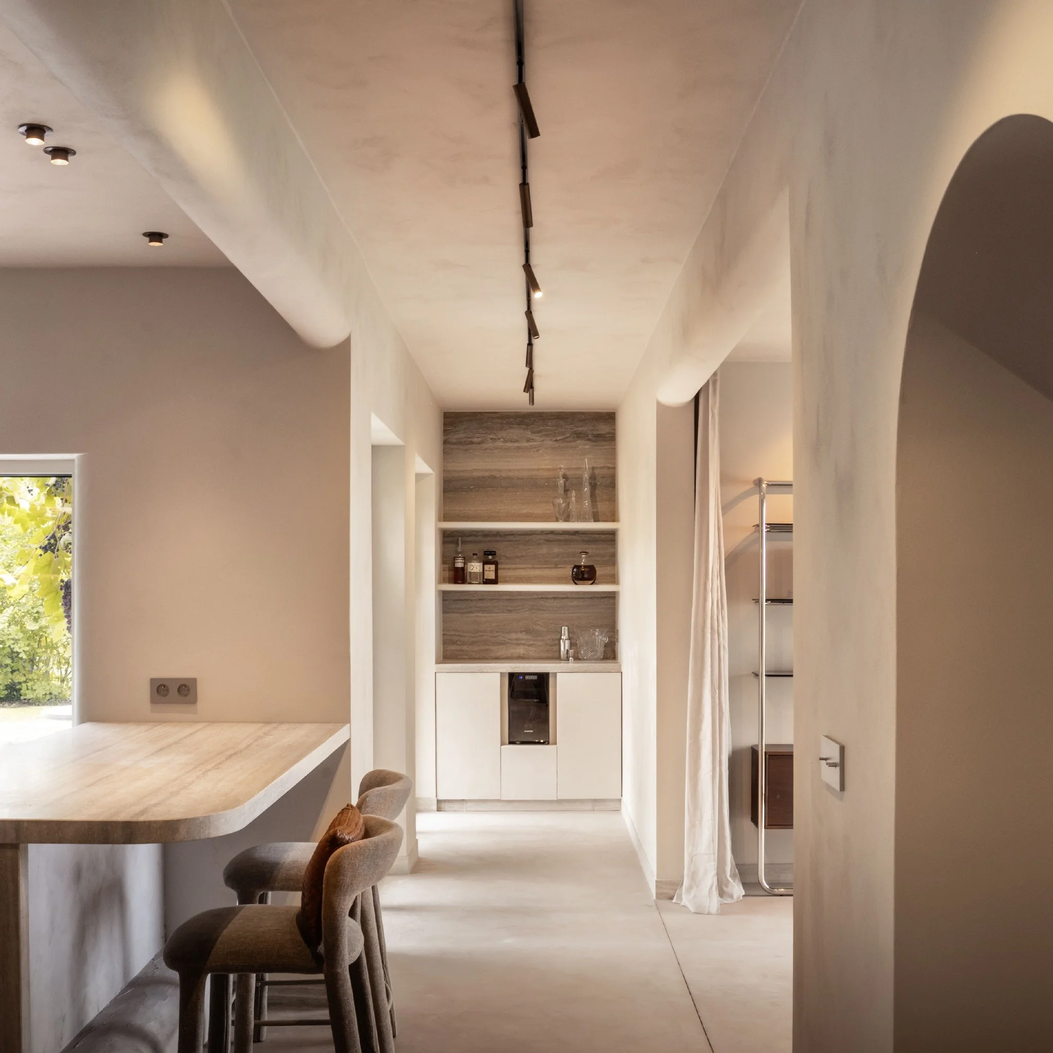 Rust, ruimte en verfijning komen samen in deze exclusieve villa. Een toonbeeld van stijlvol wonen. 🤍
 ___
info@feebeforment.com
www.feebeforment.com

#interieurfotografie #luxevilla #architectuurfotografie #stijlvolwonen