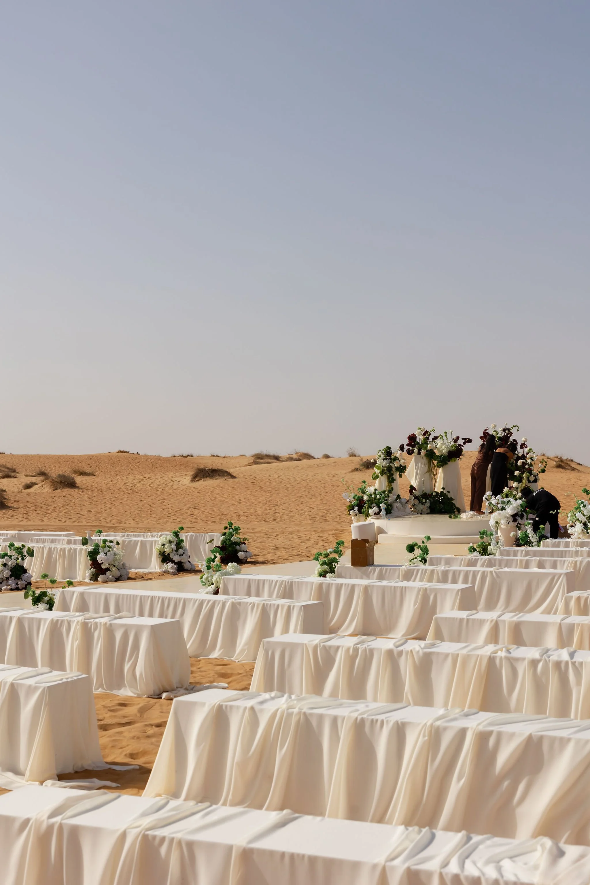 dubai-desert-resort-wedding-ceremony-