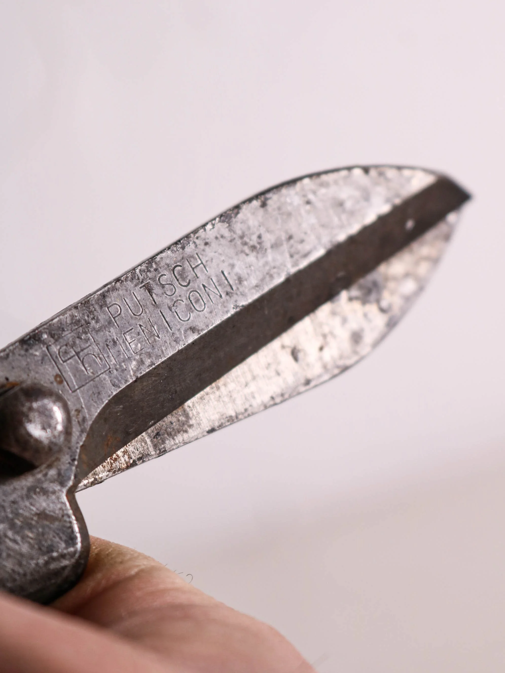 Fig. 13 Putsch Meniconi bubble shears.