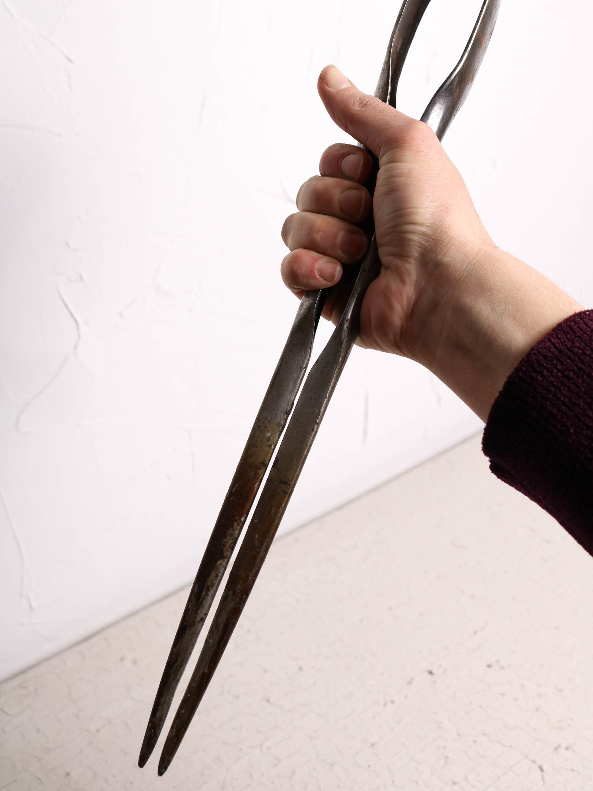 Fig. 6 Early unsigned Ivan Smith Jacks, small with pointy oval blades, one piece construction with forge welded blades