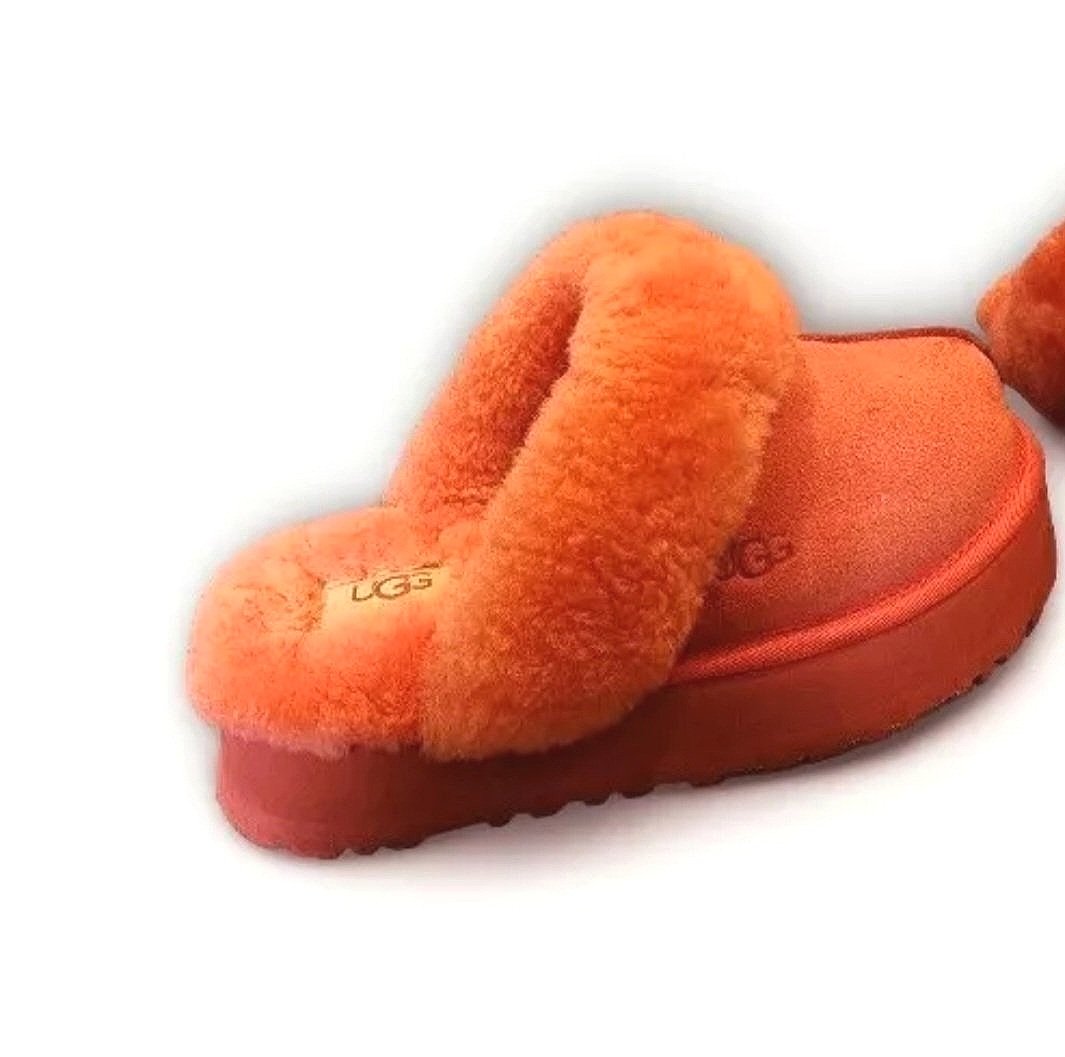 UGGS+DISQUETTE+SAMBA+RED+SUEDE++SHEEPSKIN+PLATFORM+SLIPPERS%2C+US+6_+3..jpg