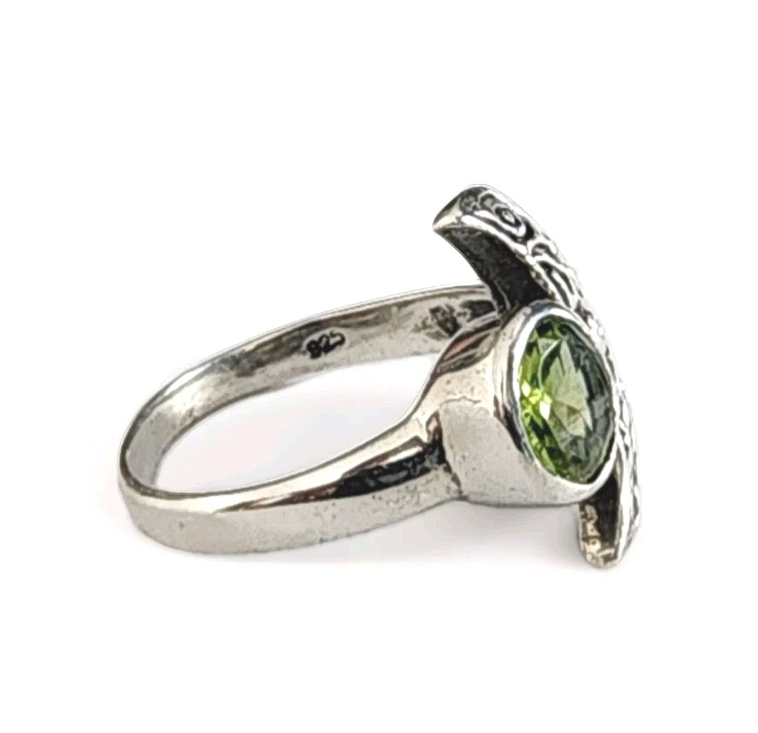 peridot+ring+2.jpg