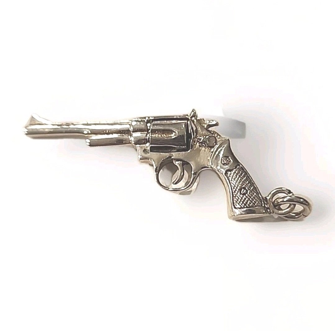 revolver%2B4..jpg