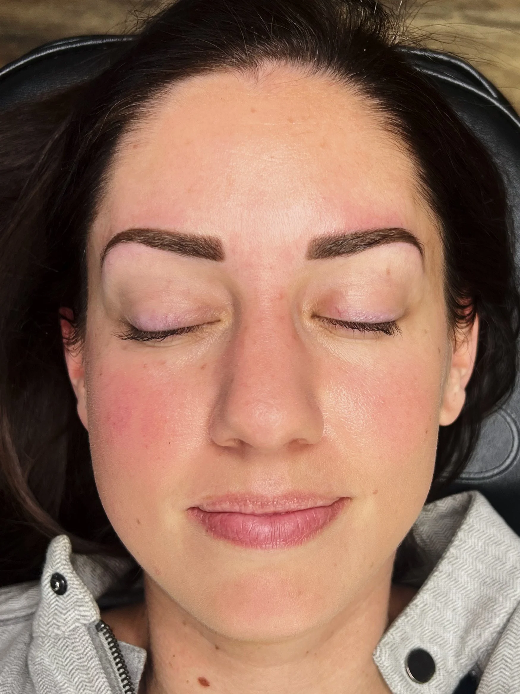 soft brunette powder brow