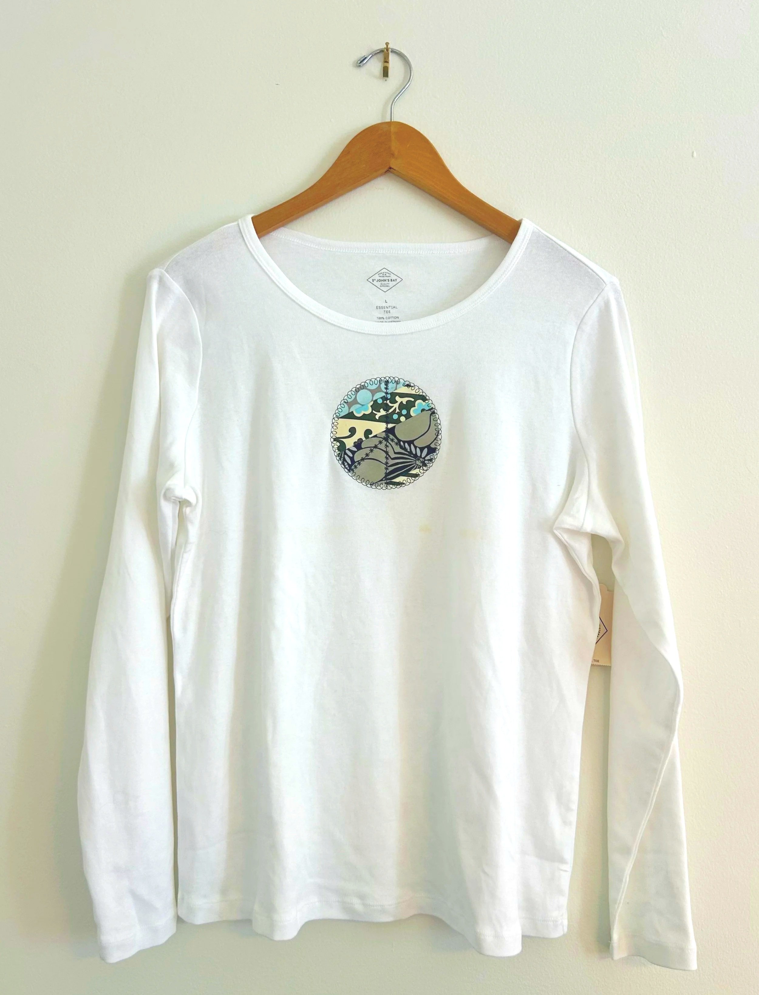 White Rib Long Sleeve Peace Tee Small