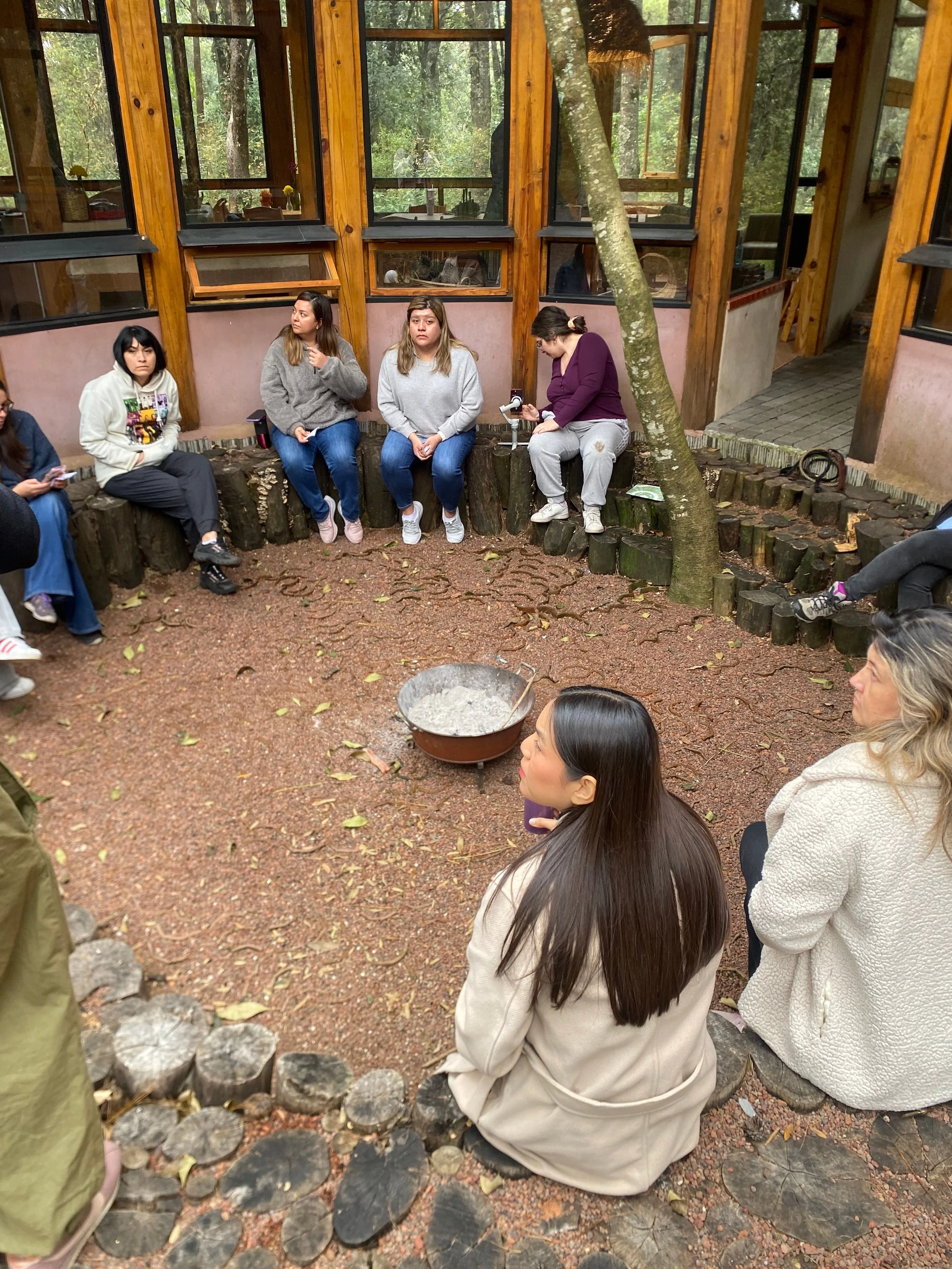 circulo_mujeres.jpg