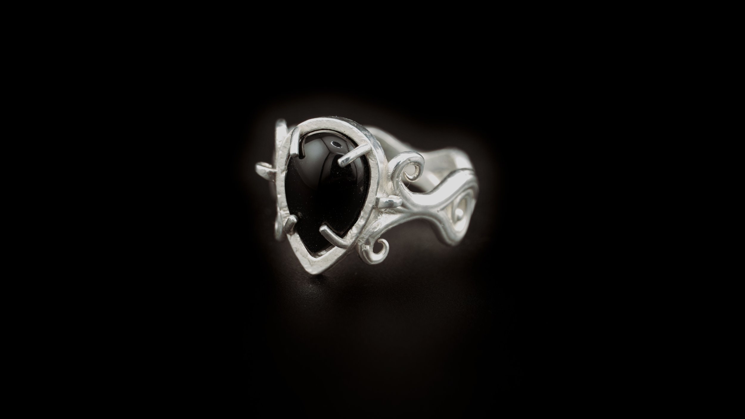 Victorian Ring 13x9mm Stone