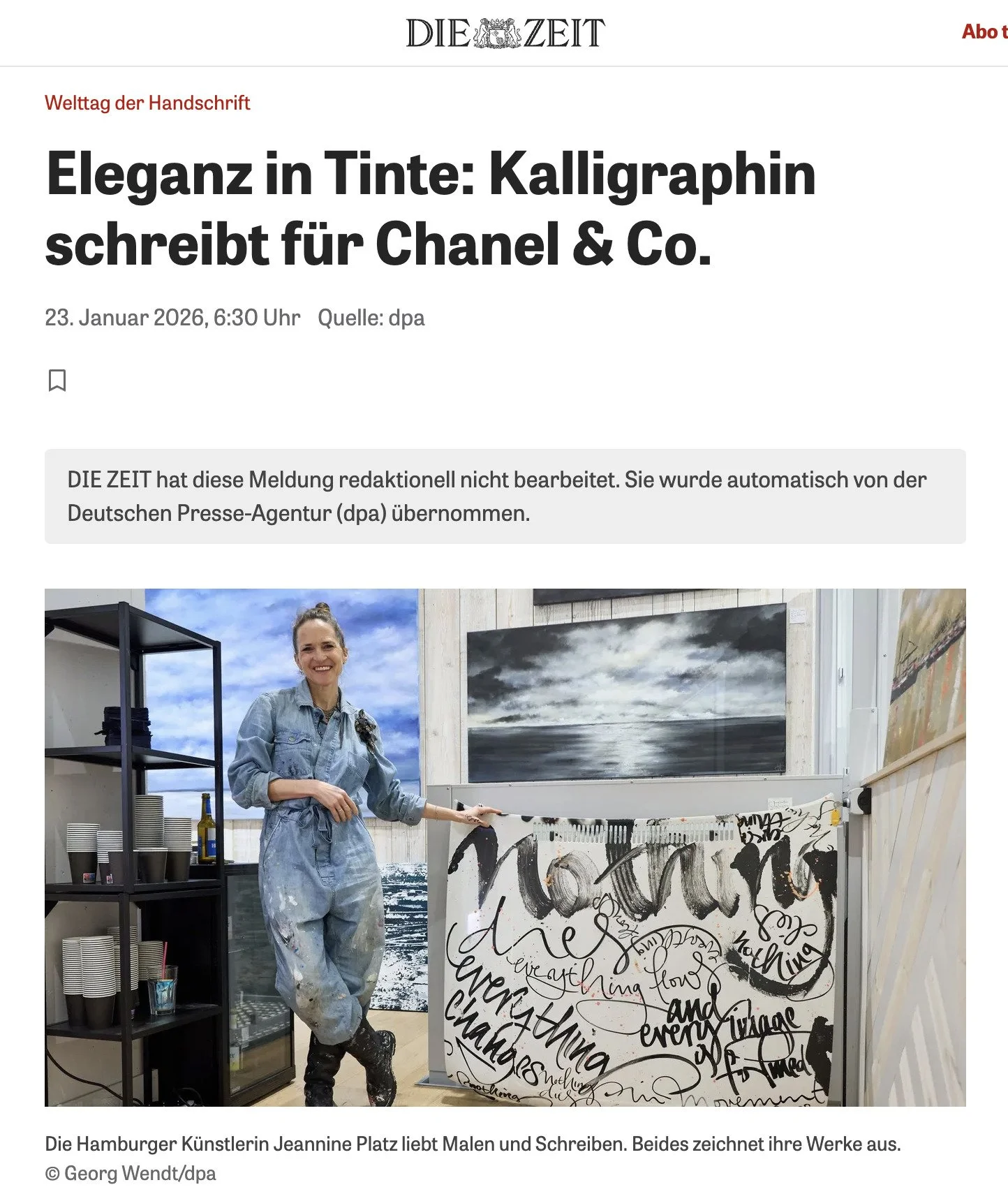 Eleganz in Tinte: Kalligraphin schreibt für Chanel &amp; Co.