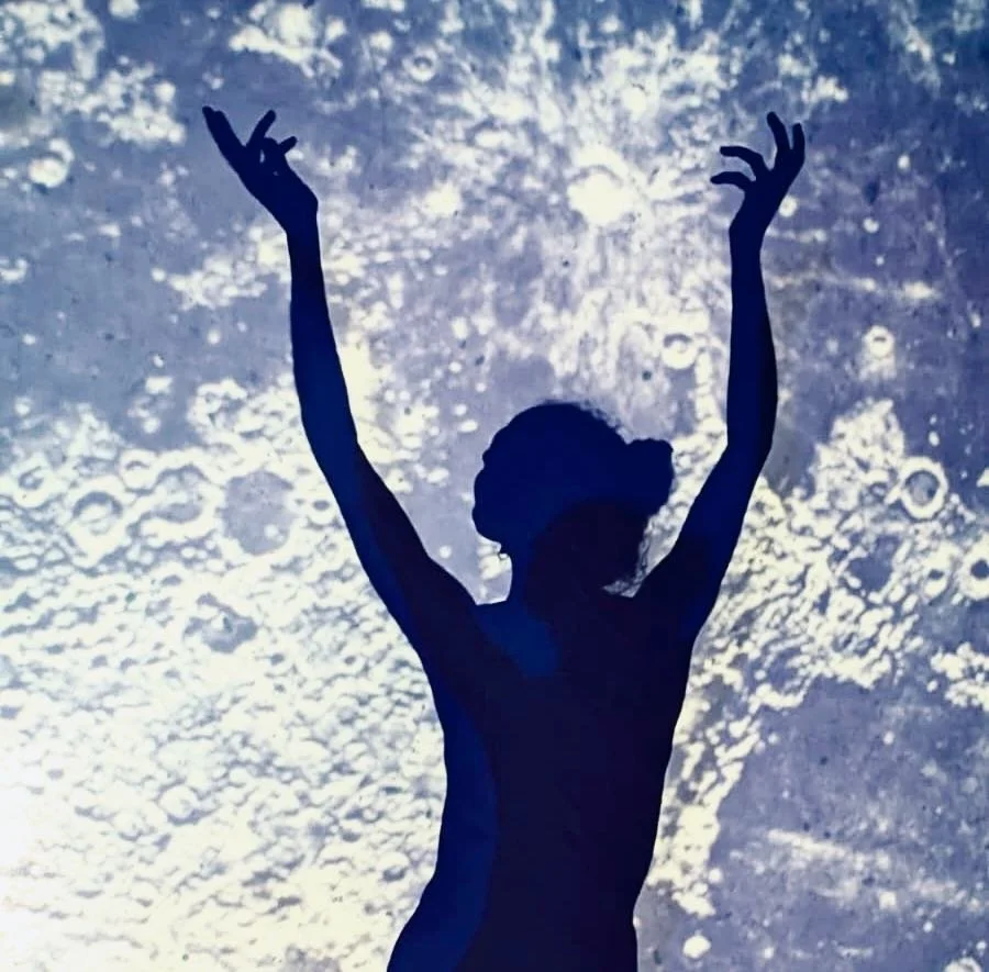 mond-live-performance-jeannine-platz.jpeg