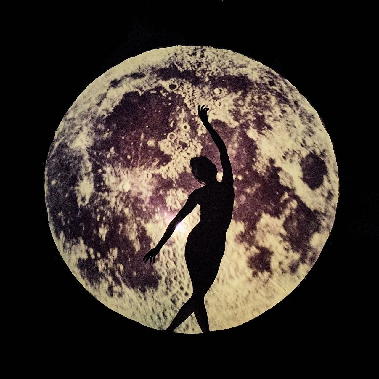 mond-performance-jeannine-platz.jpeg