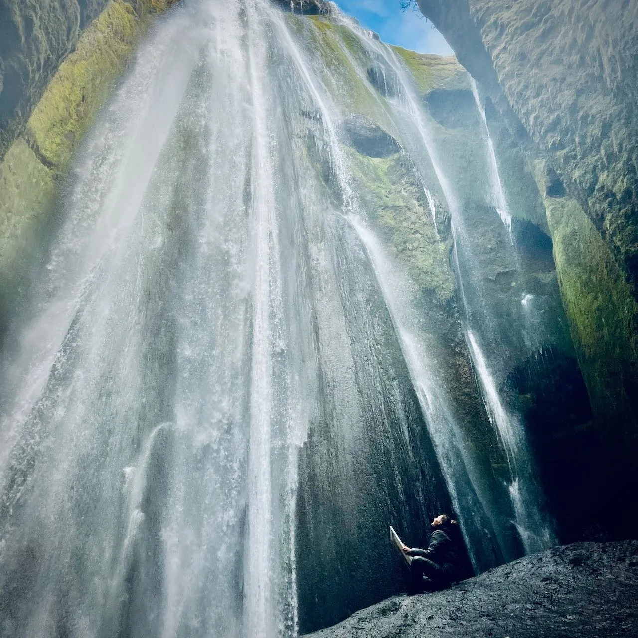 island-wasserfall-jeannine-platz.jpeg