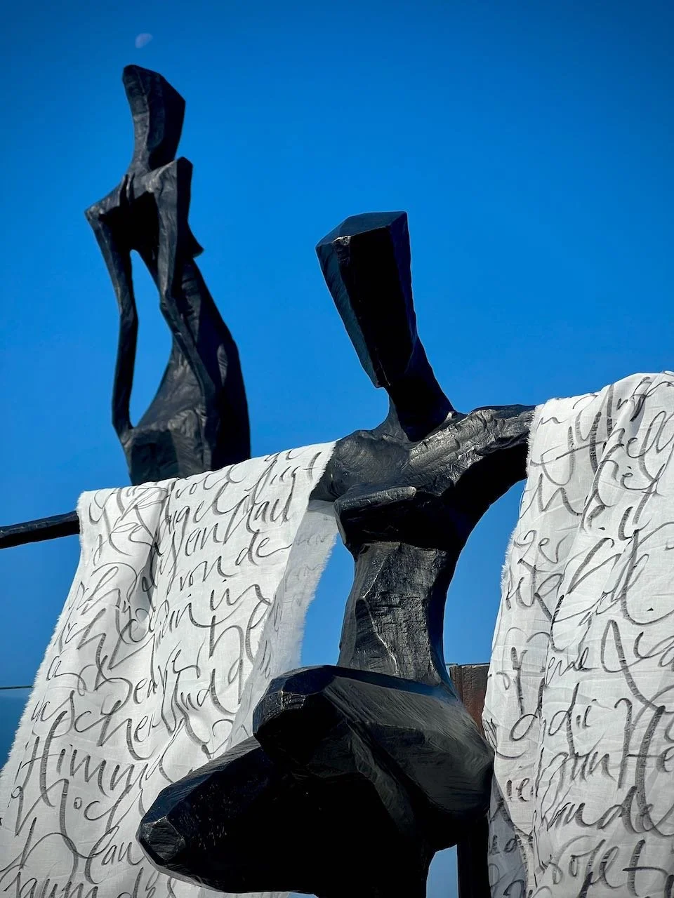 nano-kallweit-bronzeskulptur-sylt-jeannine-platz.jpeg
