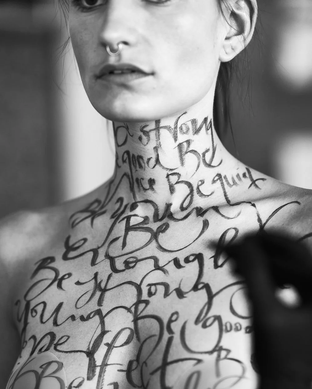 jeannine-platz-kalligraphie-making-og-tine-rau.jpg