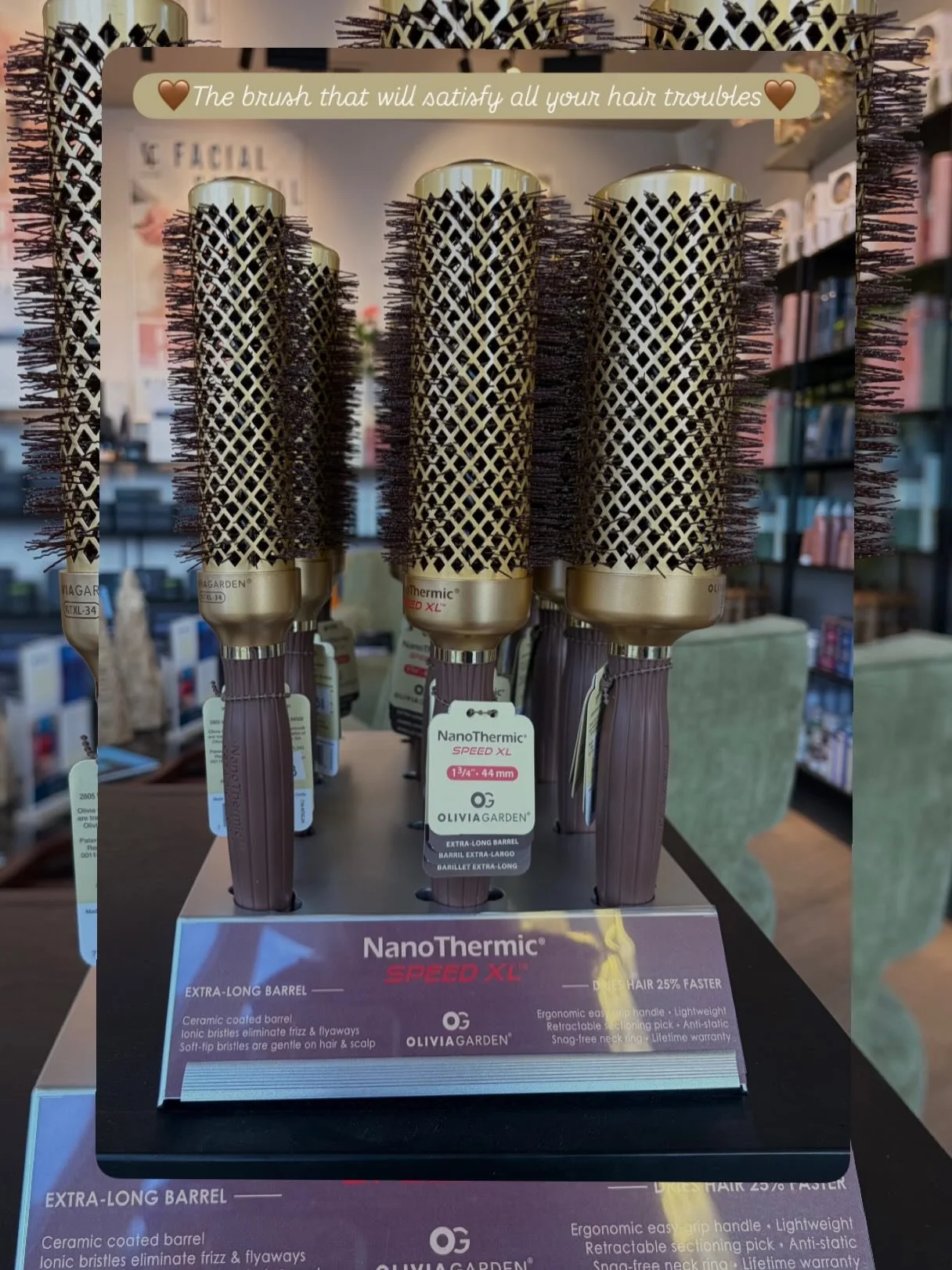 These Olivia garden brushes will be sure to give you the bounciest blowout for the merriest Christmas!! 
#oliviagardenbrushes #blowouts #salonfousheeandspa