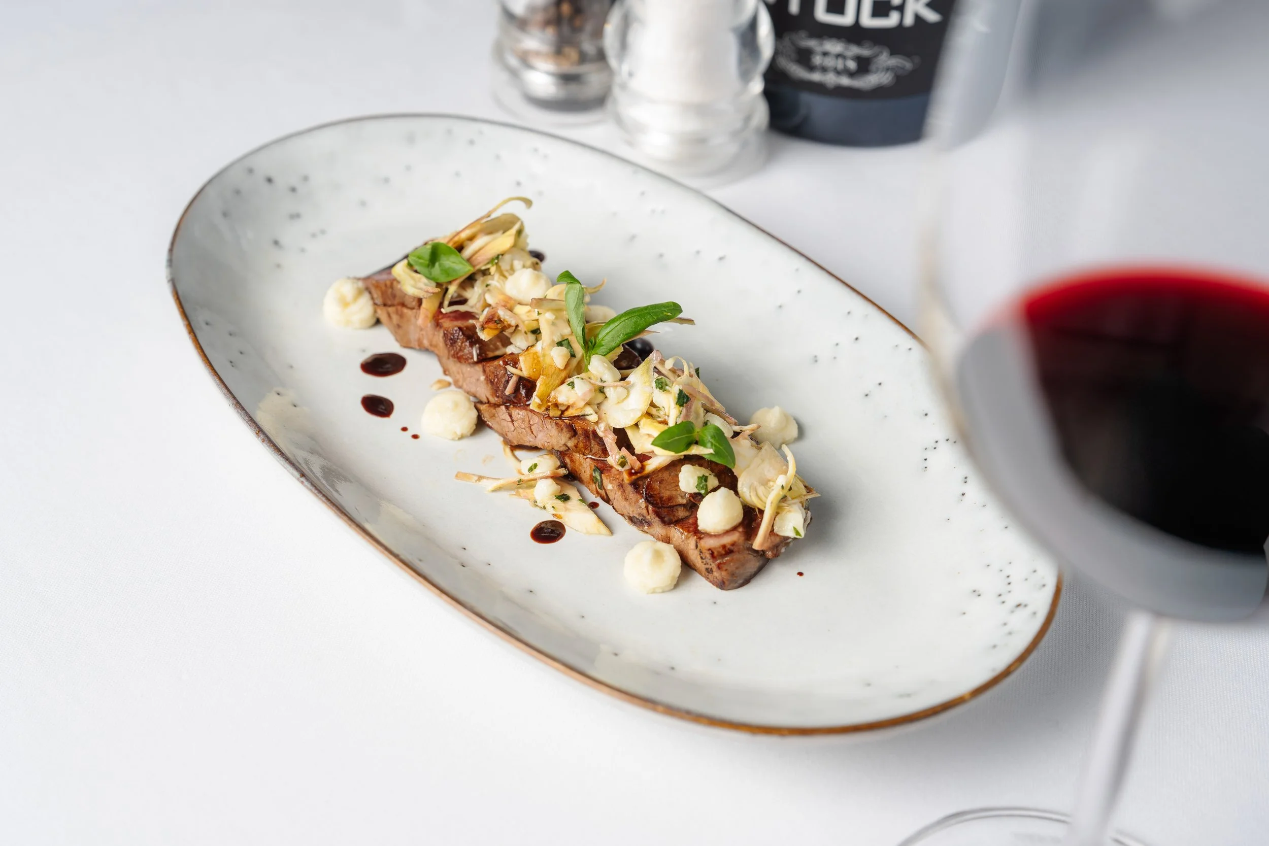 Nadine Schönfeld Photography Berlin - Moderne Eventreportage & Storytelling Events Catering Restaurant Hospitality Hotel Drinks Food Fine Dining 