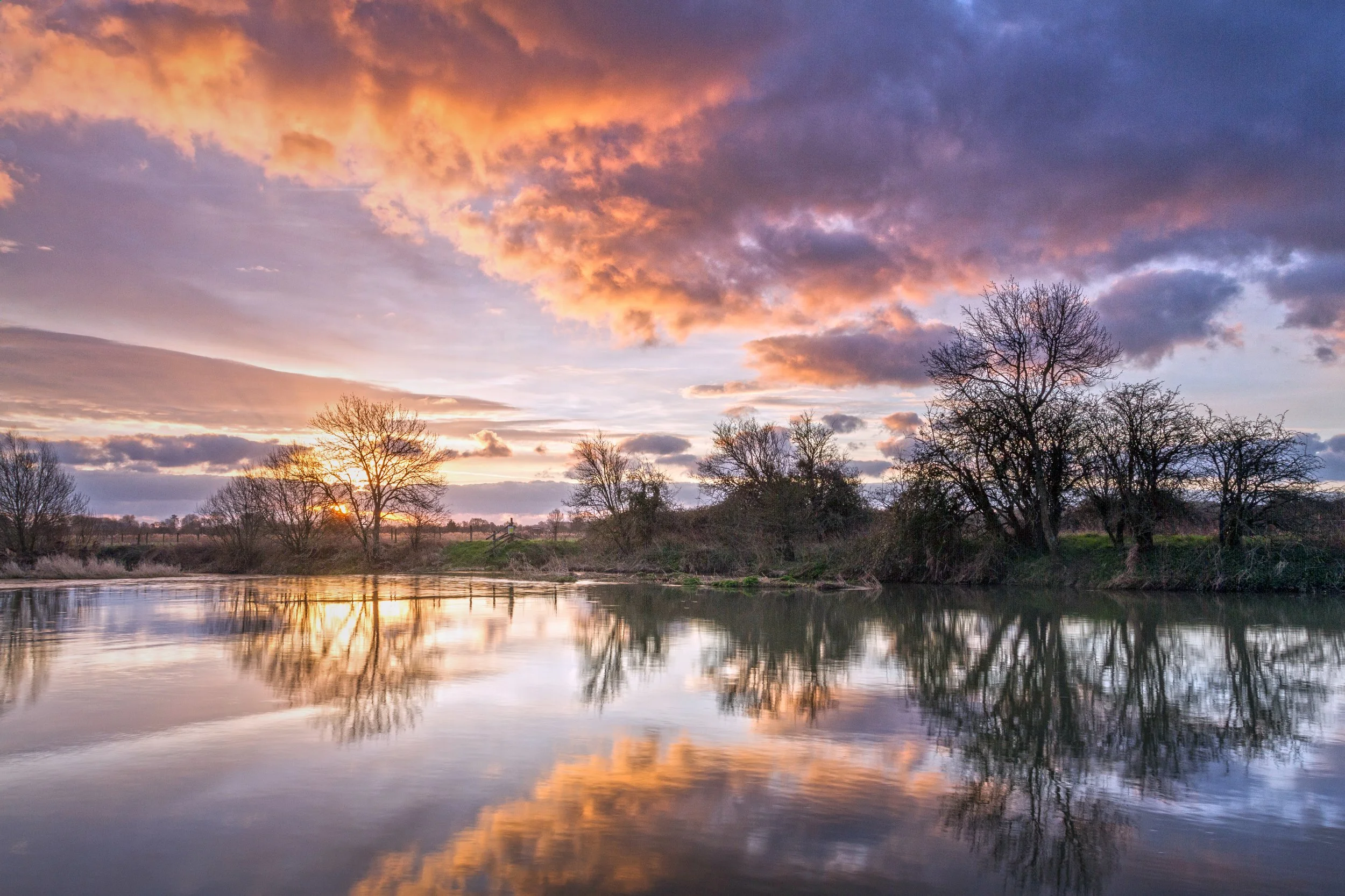 Morning reflections on the Stour