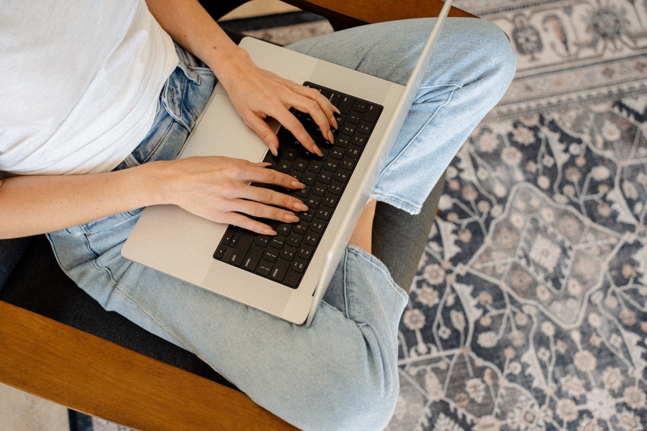 How to Build an Online Business as an Introvert (Without Exhausting Yourself)