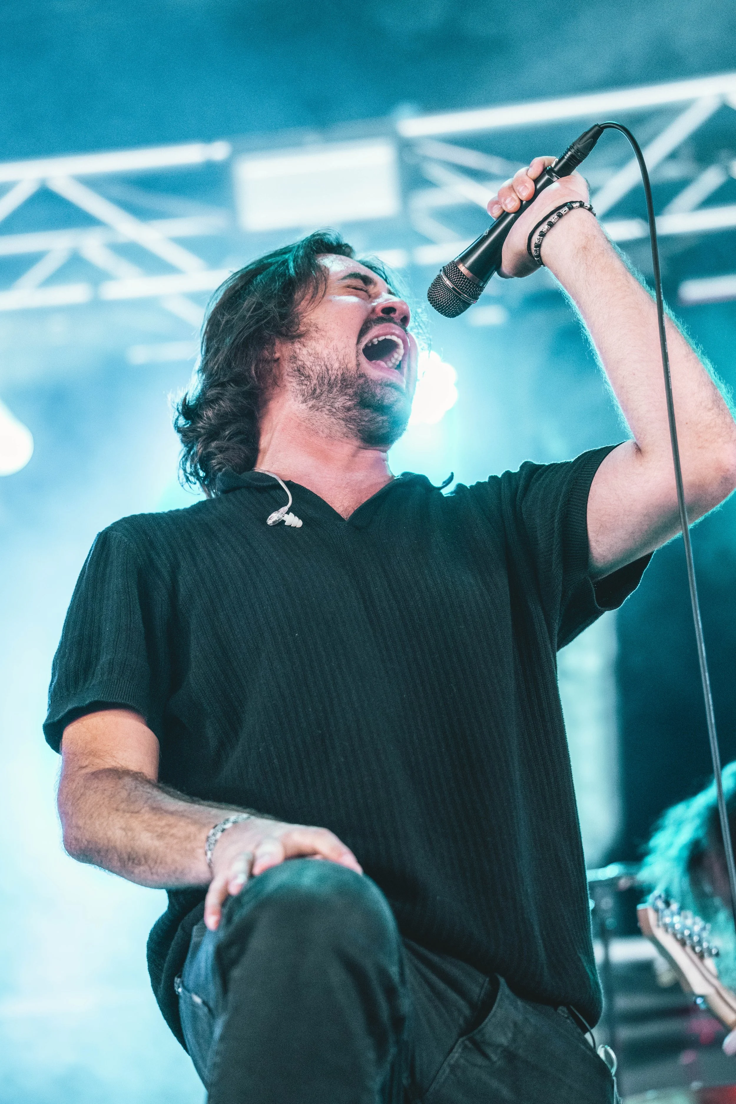 HANDS LIKE HOUSES_04.jpg