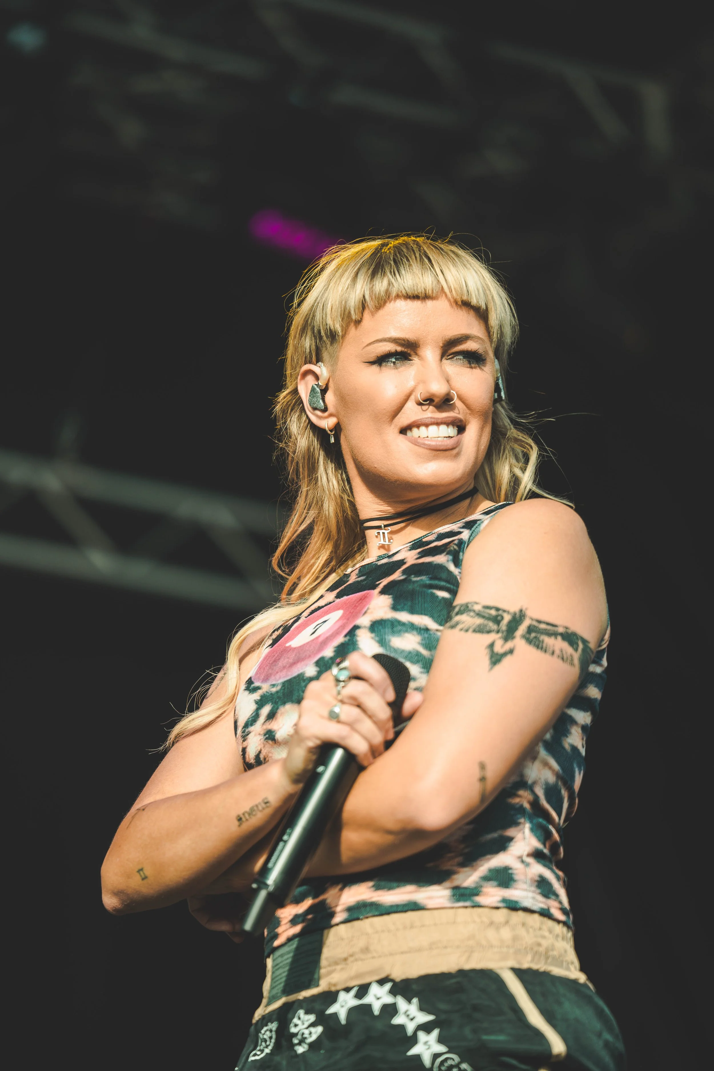 TONIGHT ALIVE_19.jpg