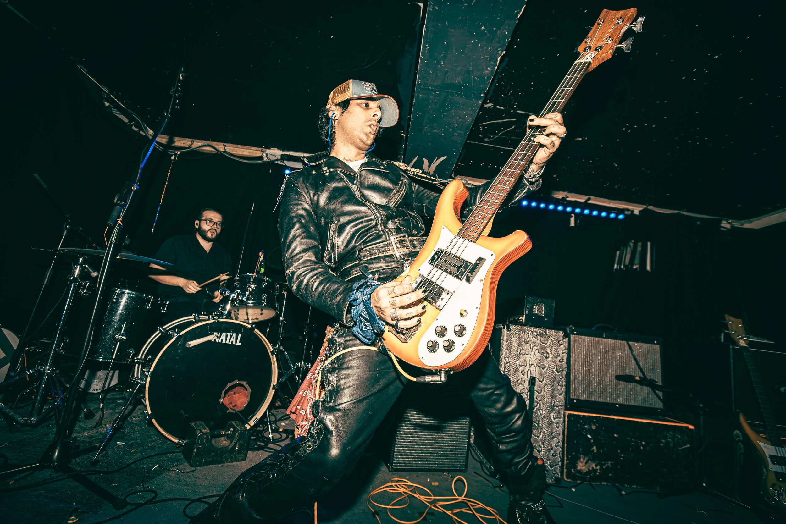 WornOut_SebrightArms_Fun_LuxuryApartments_Buds-18.jpg
