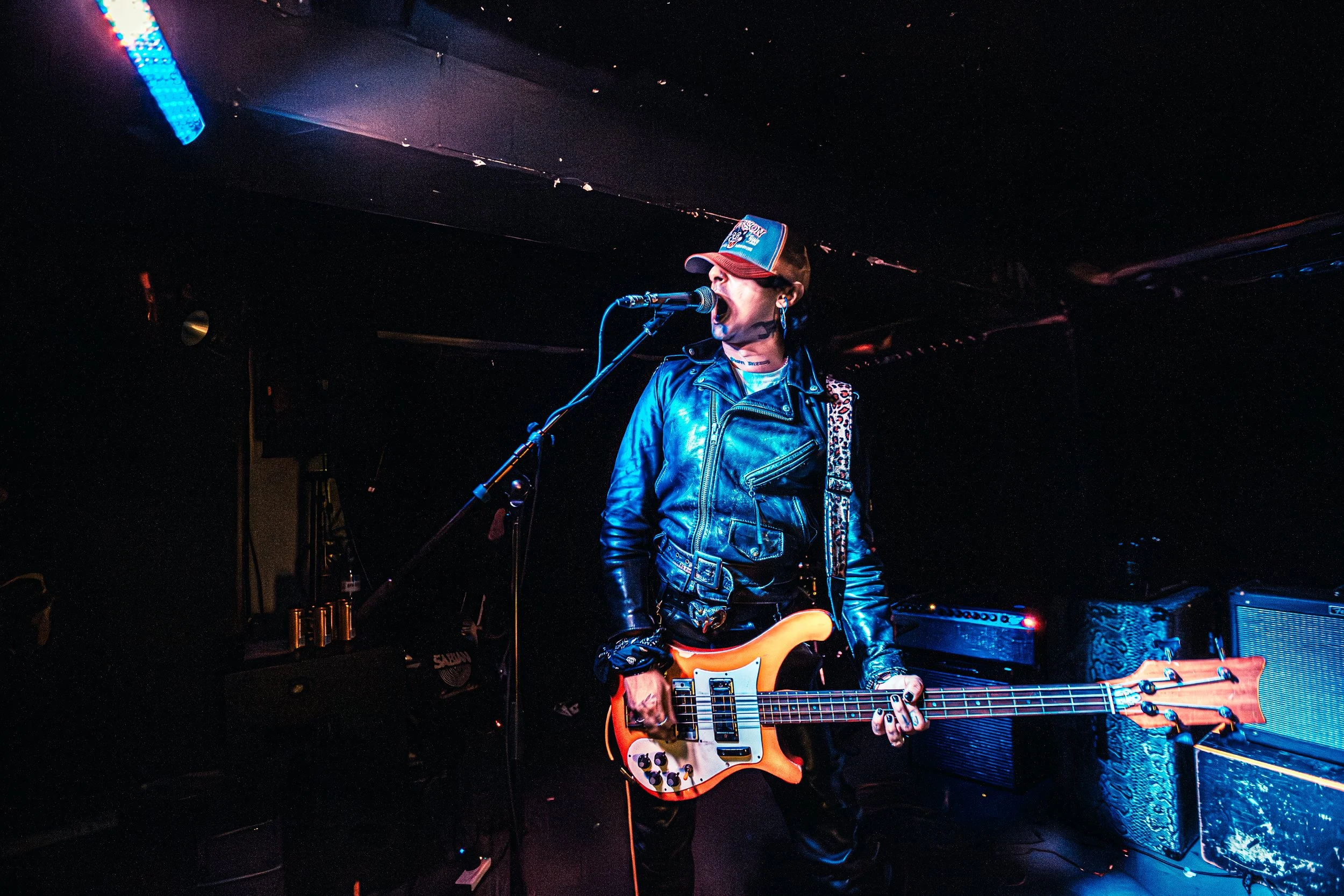 WornOut_SebrightArms_Fun_LuxuryApartments_Buds-22.jpg