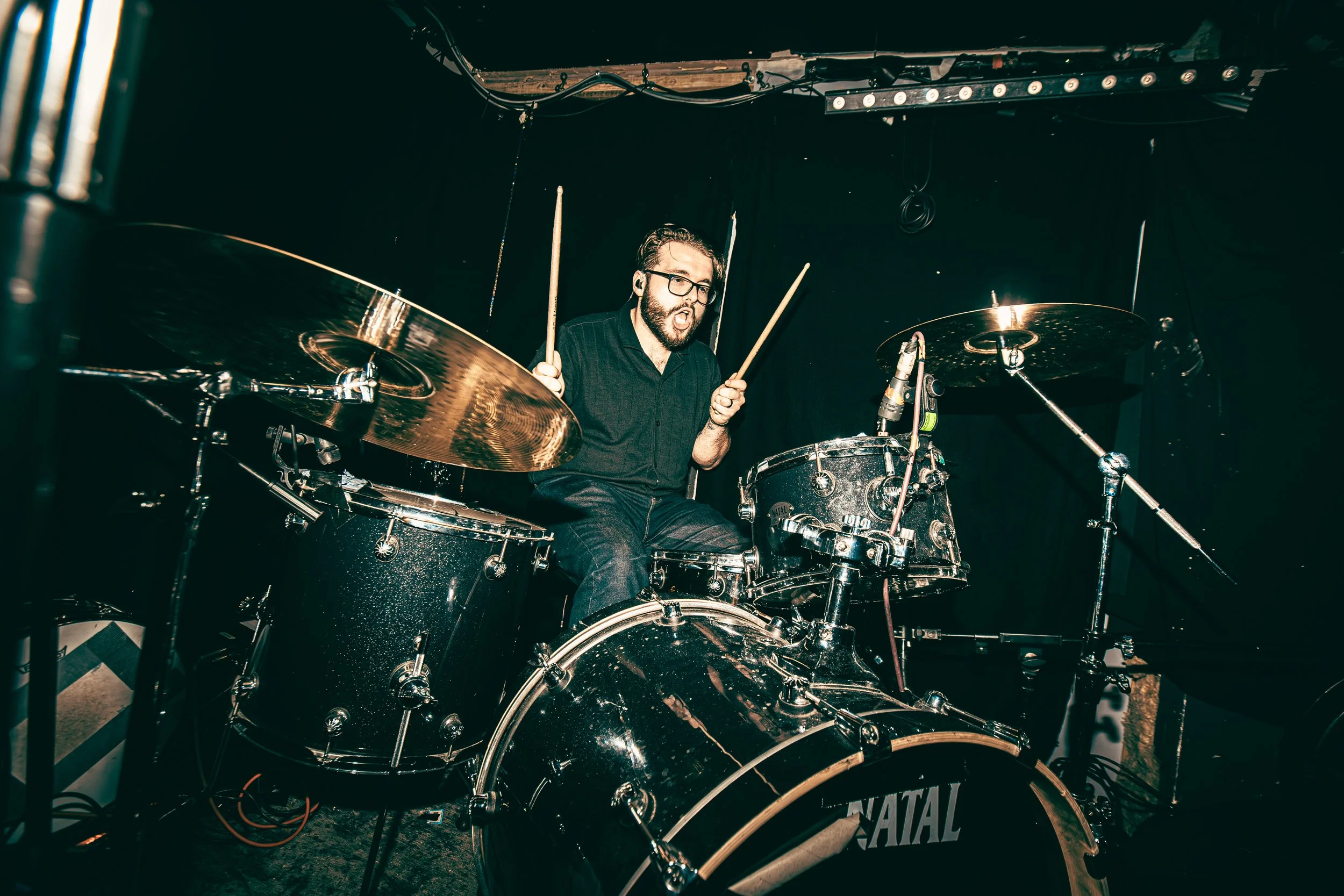 WornOut_SebrightArms_Fun_LuxuryApartments_Buds-23.jpg