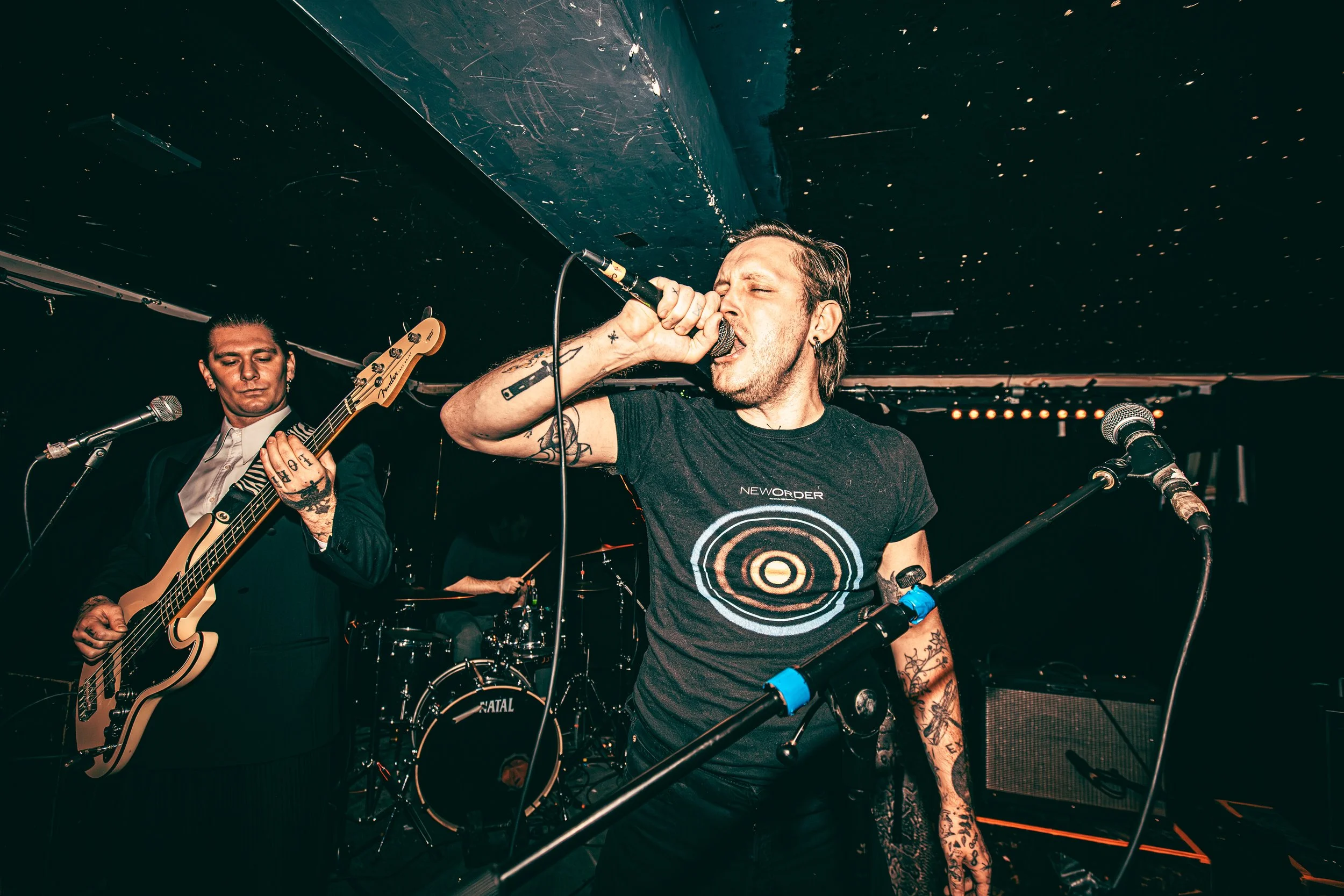 WornOut_SebrightArms_Fun_LuxuryApartments_Buds-39.jpg