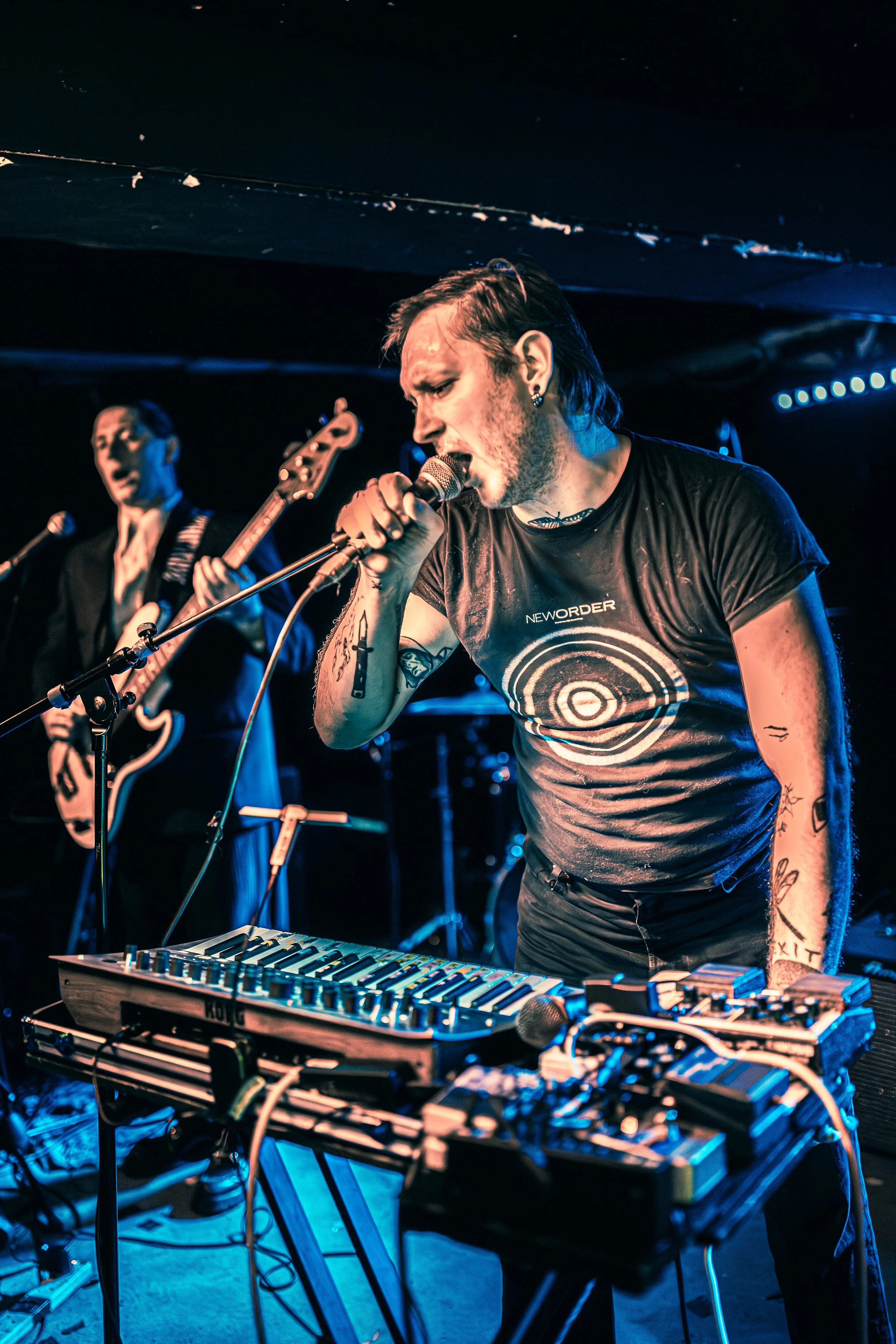 WornOut_SebrightArms_Fun_LuxuryApartments_Buds-51.jpg