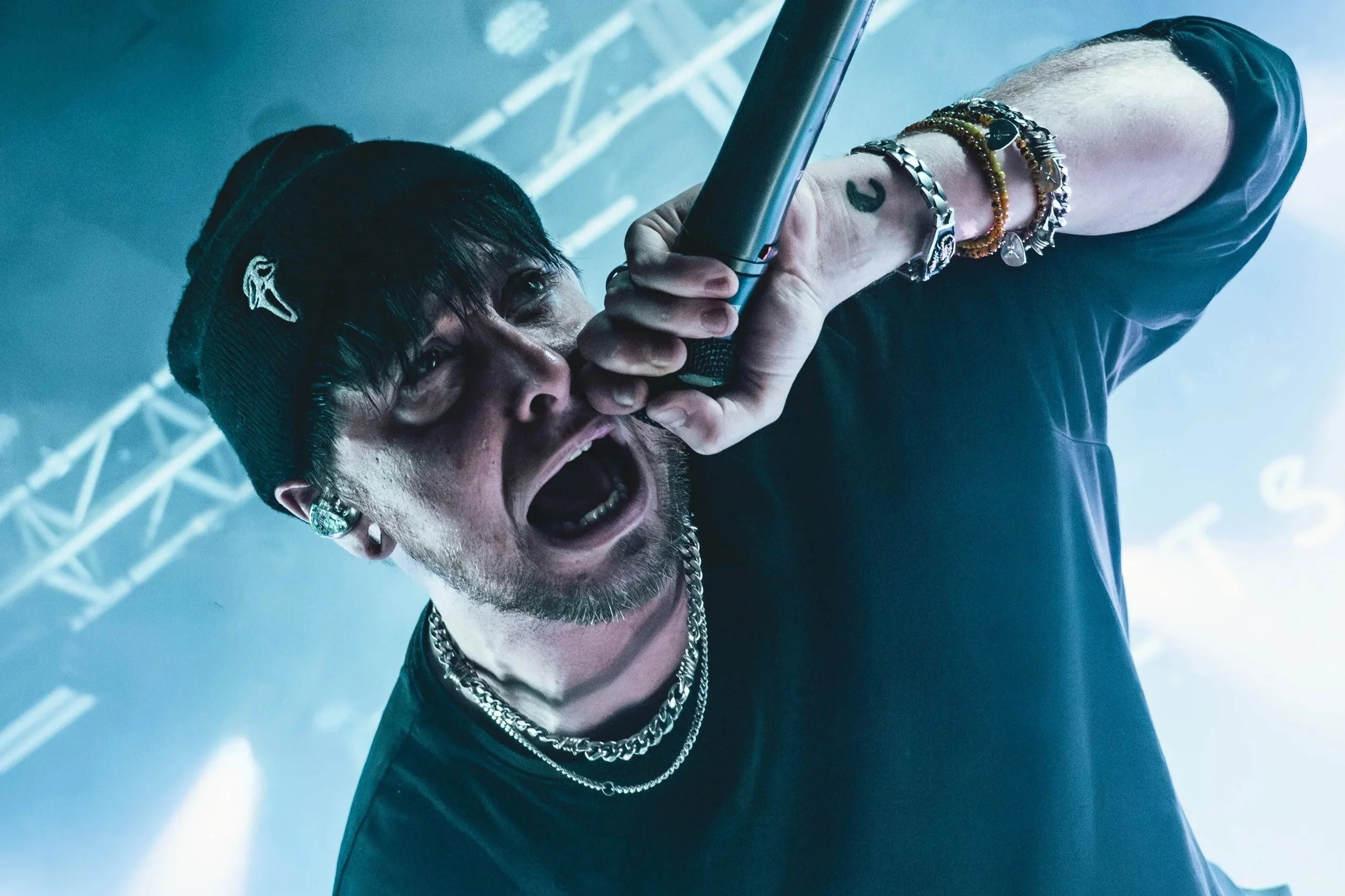 LIVE REVIEW + PHOTOS: CASKETS AT ELECTRIC BALLROOM, LONDON 17/12/25 (+ THE WORD ALIVE)