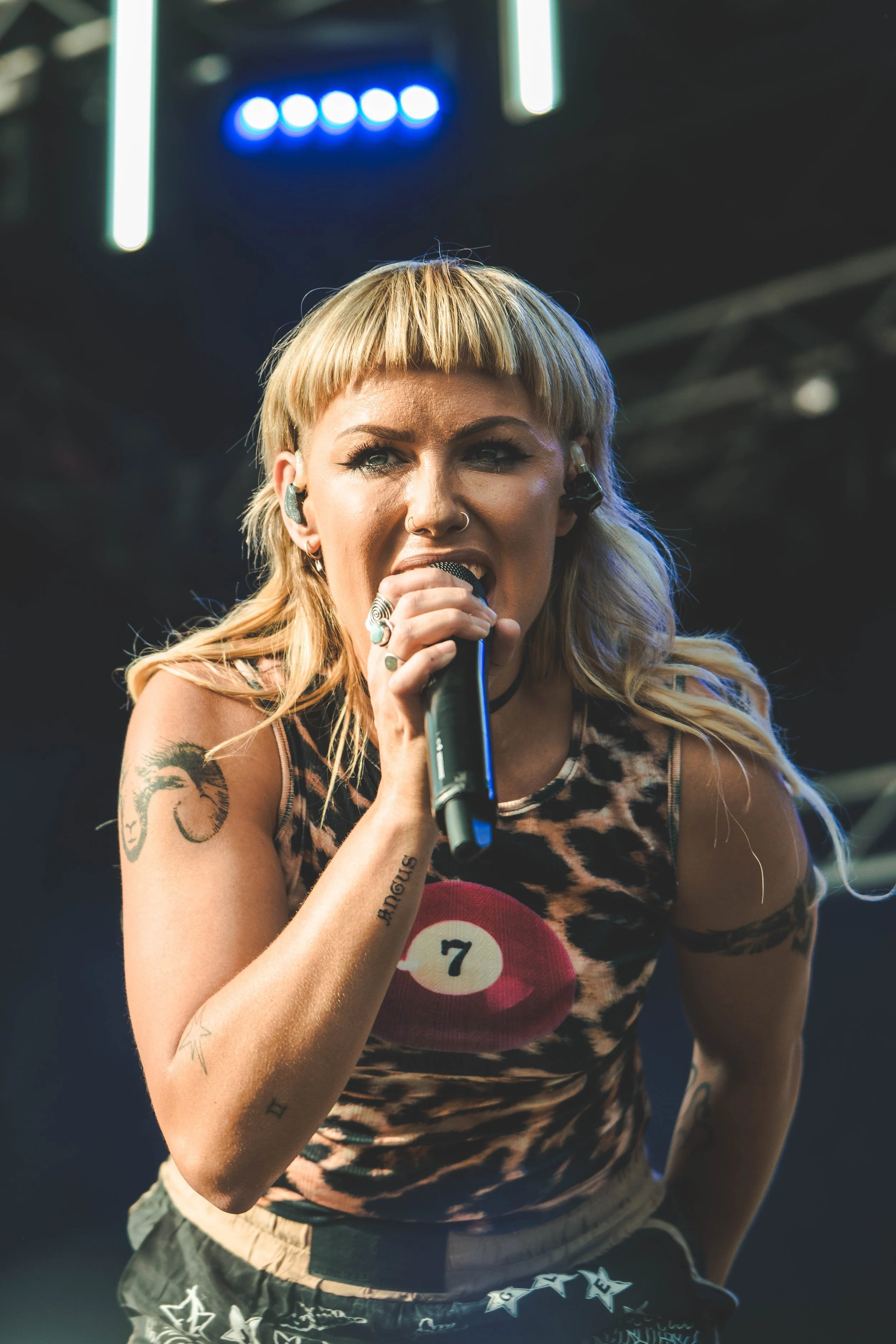 TONIGHT ALIVE_14.jpg