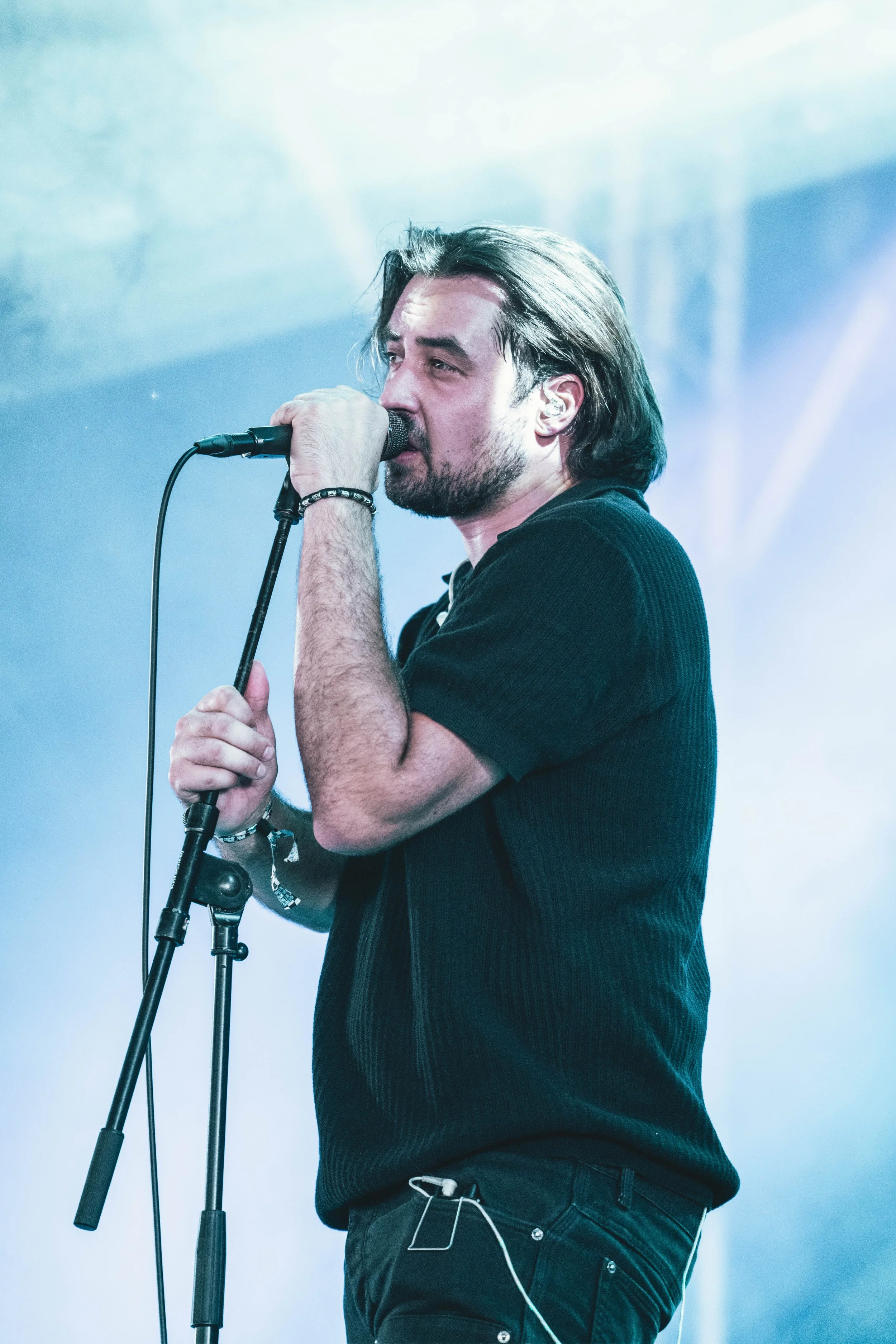 HANDS LIKE HOUSES_07.jpg