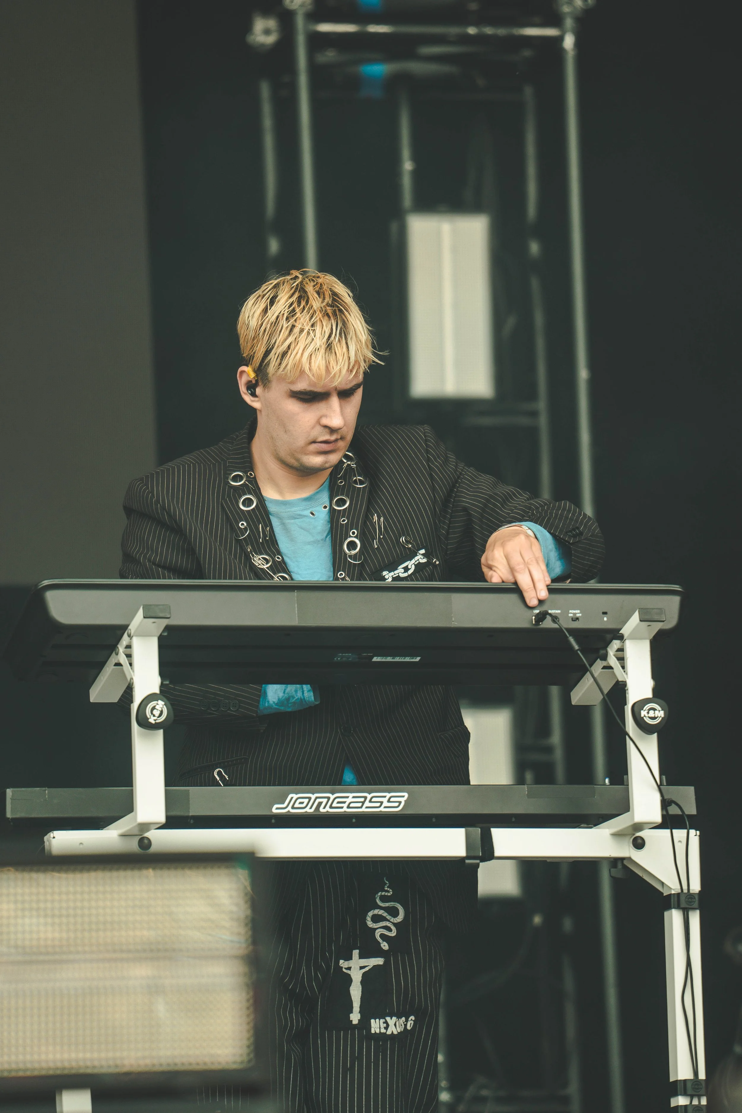 03.jpg