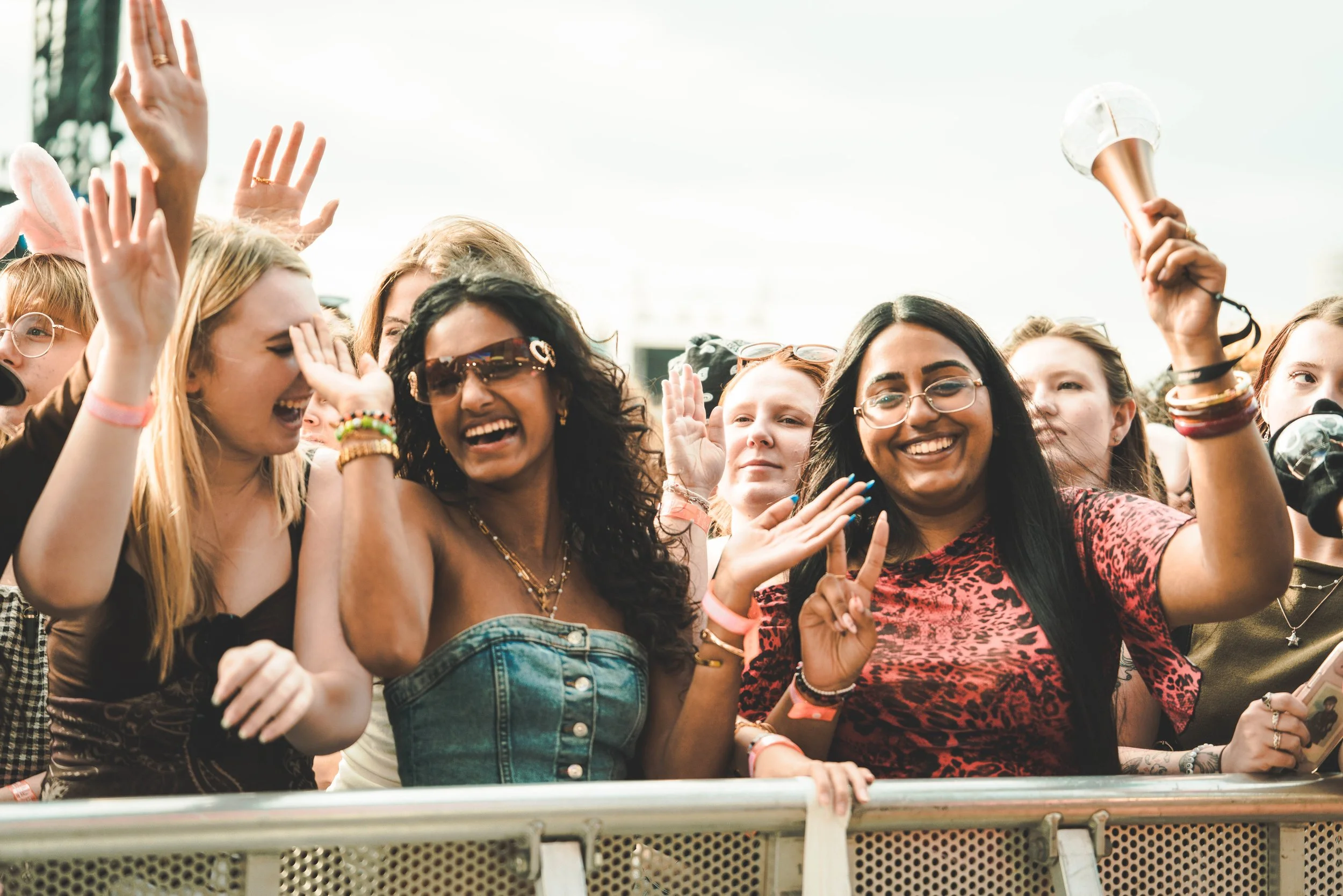 CROWD_01.jpg