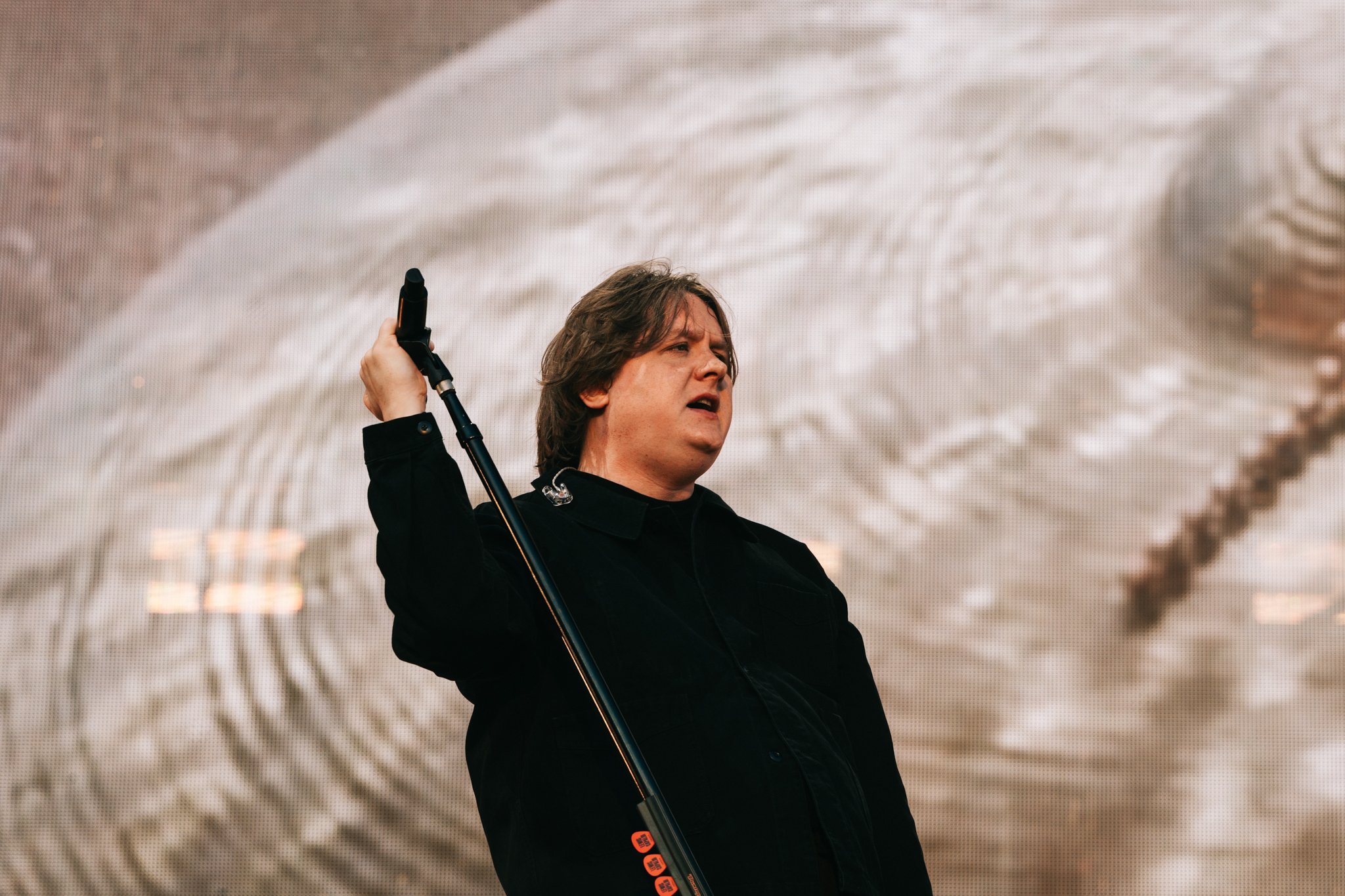 LIVE REVIEW + PHOTOS: LEWIS CAPALDI AT BST HYDE PARK, LONDON (11/07/26 - 12/07/26) 