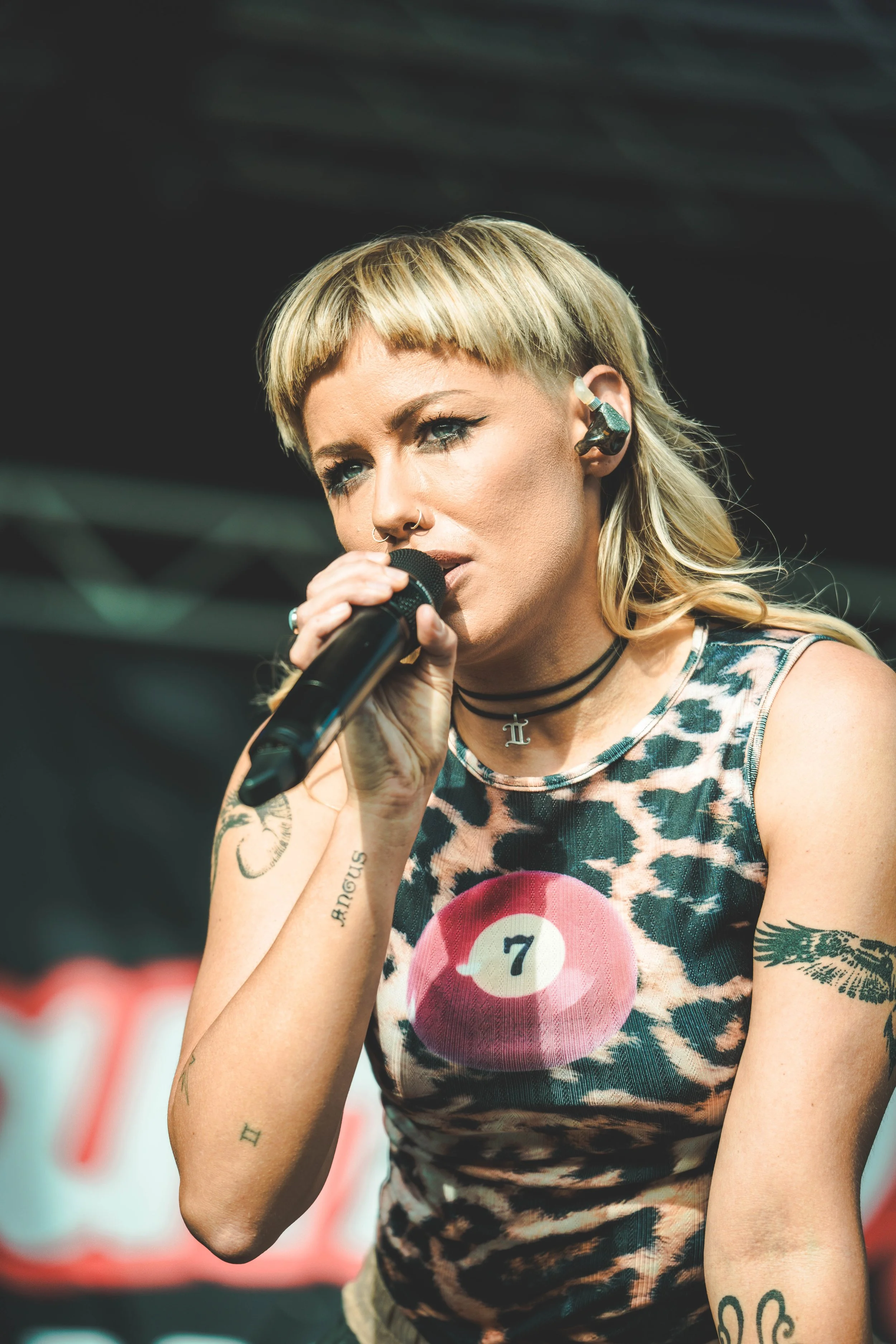 TONIGHT ALIVE_02.jpg