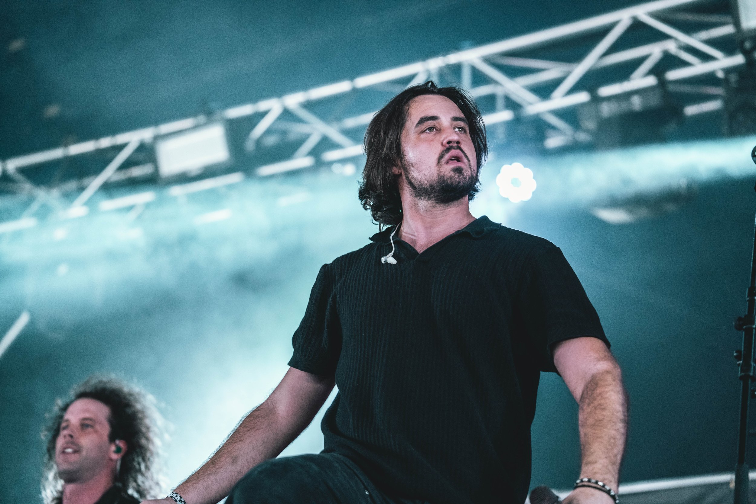 HANDS LIKE HOUSES_01.jpg