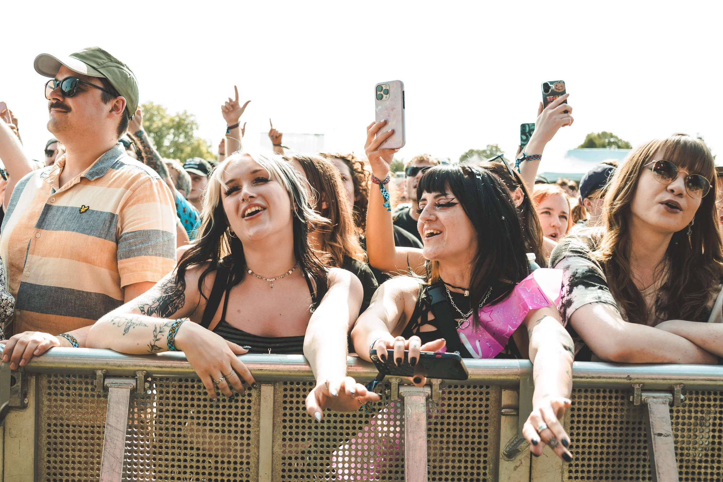 CROWD_03.jpg