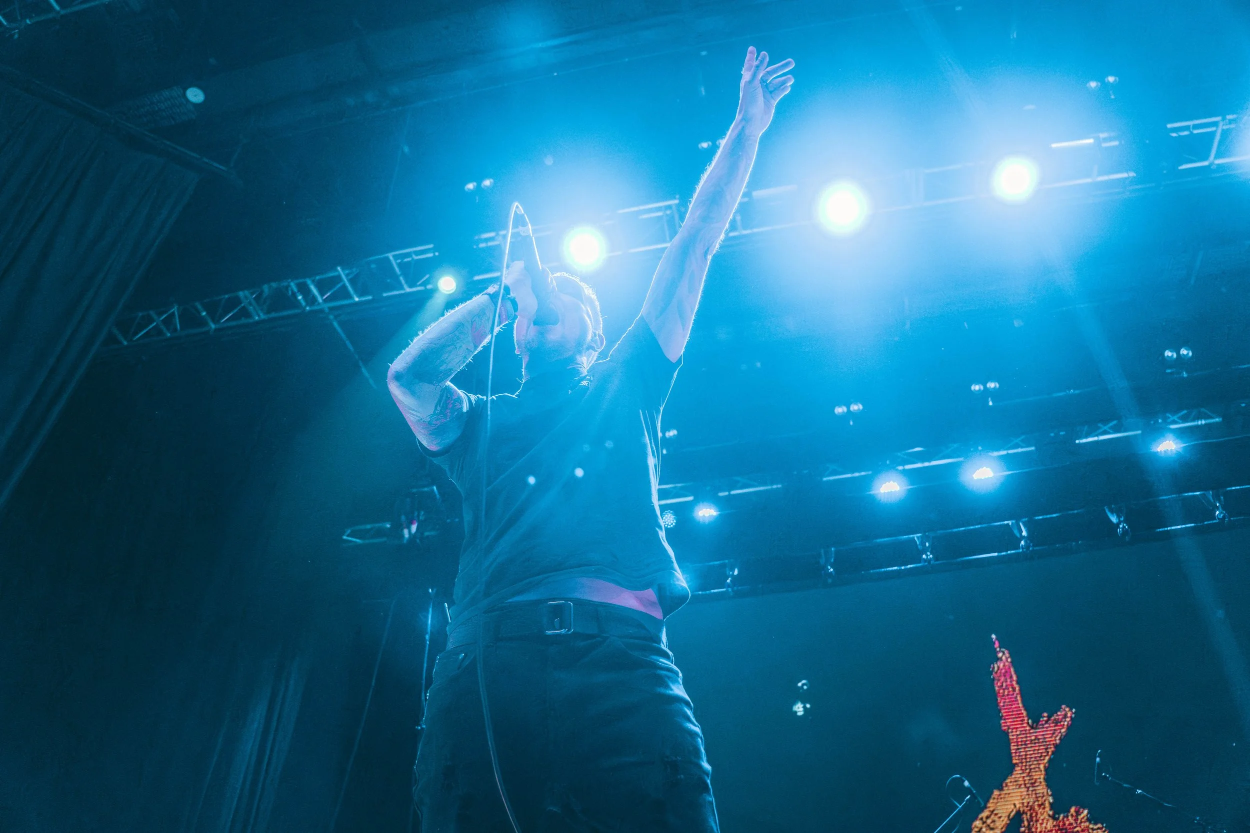 KILL THE LIGHTS_01.jpg