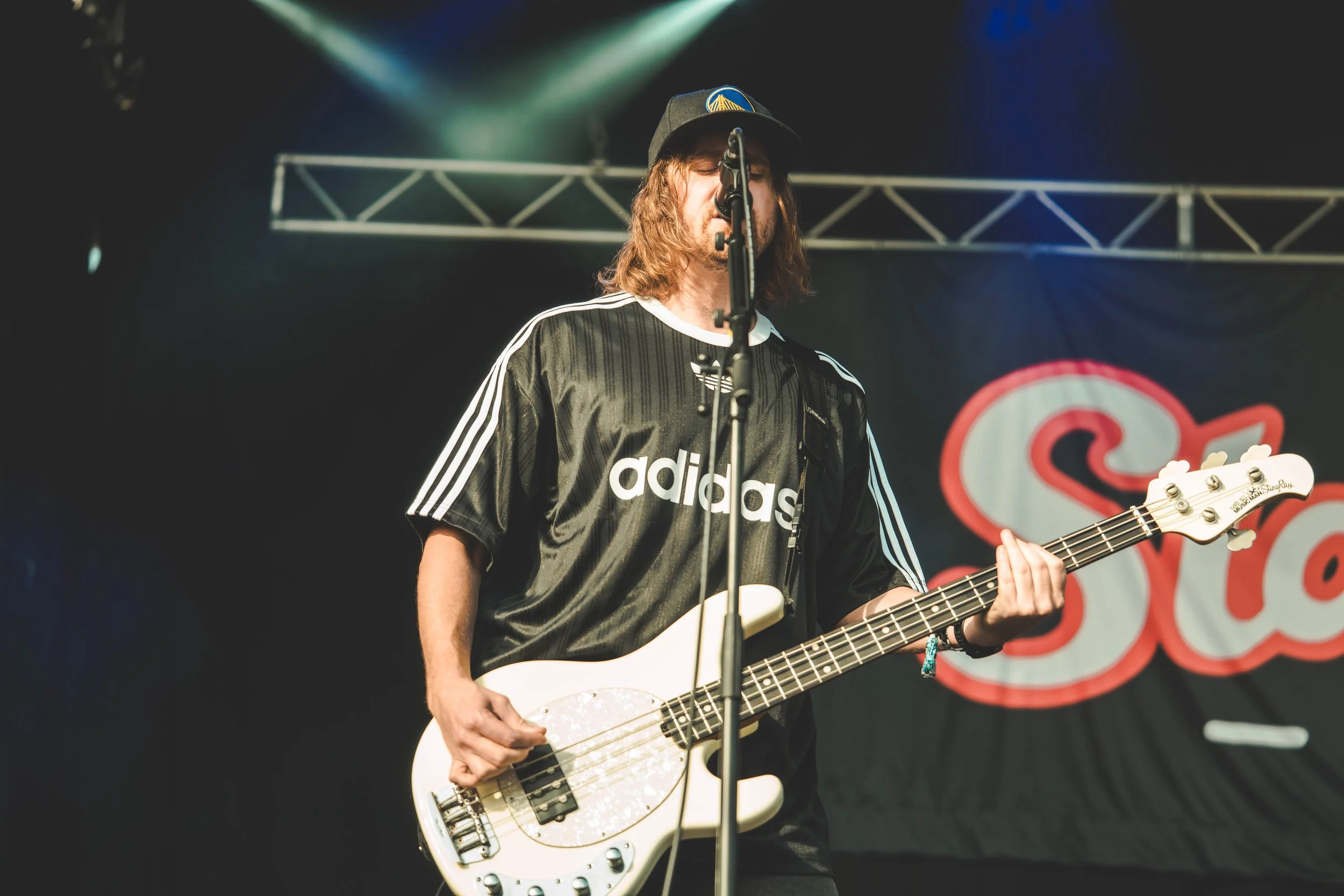 TONIGHT ALIVE_04.jpg