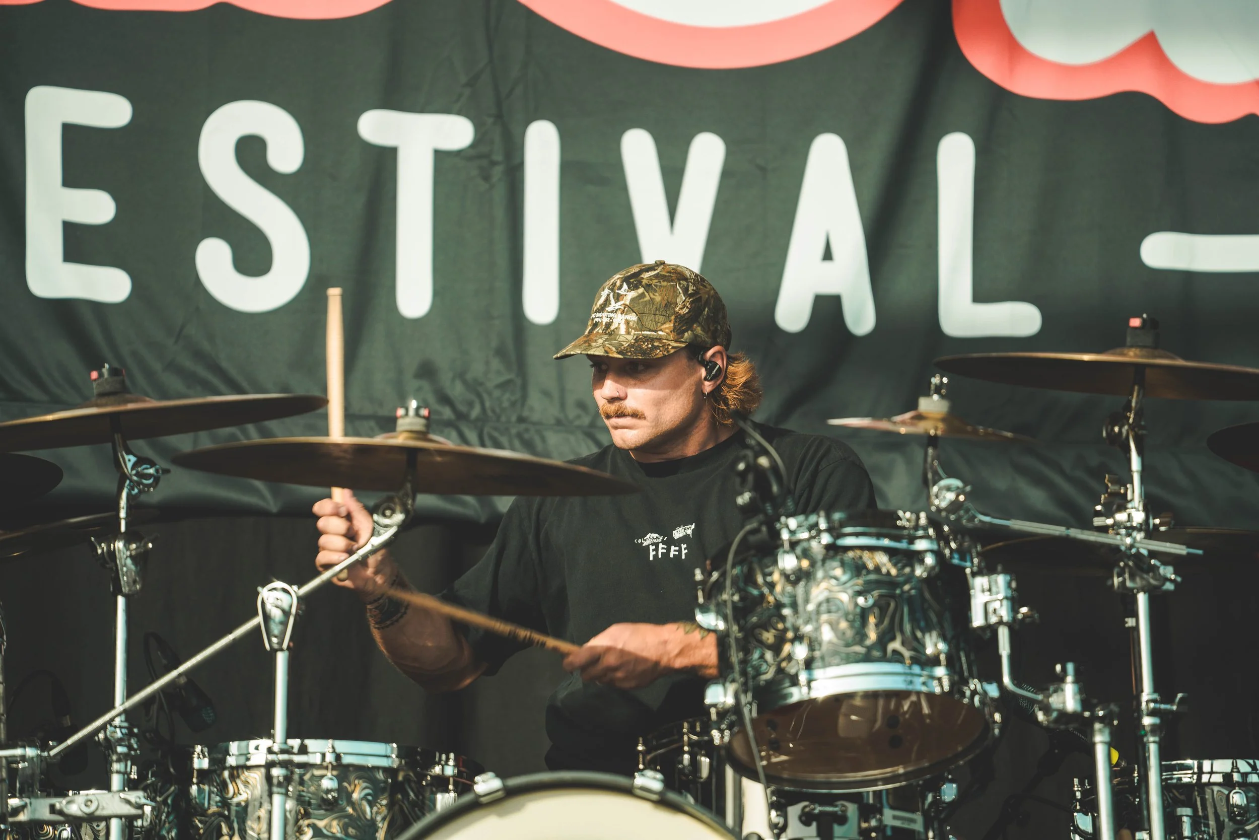 TONIGHT ALIVE_17.jpg
