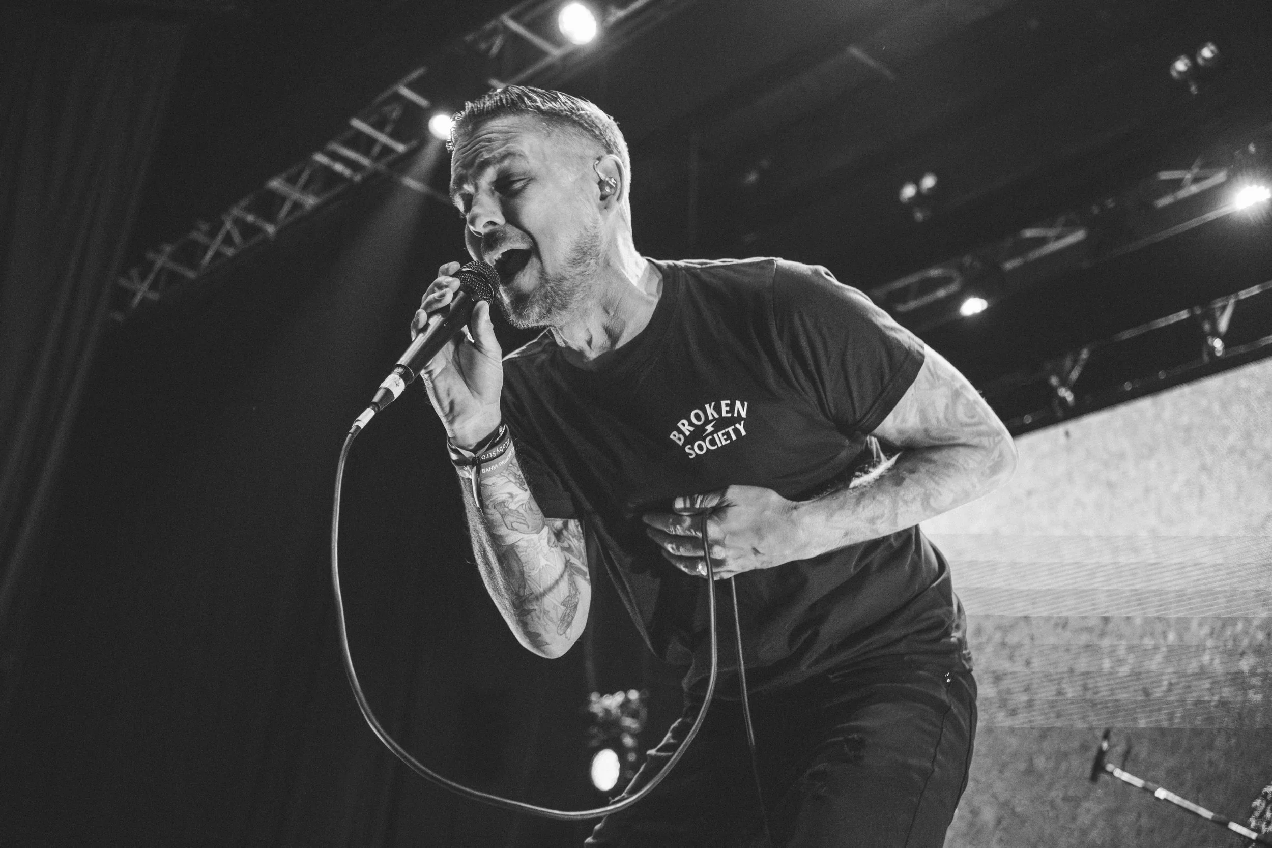 KILL THE LIGHTS_04.jpg