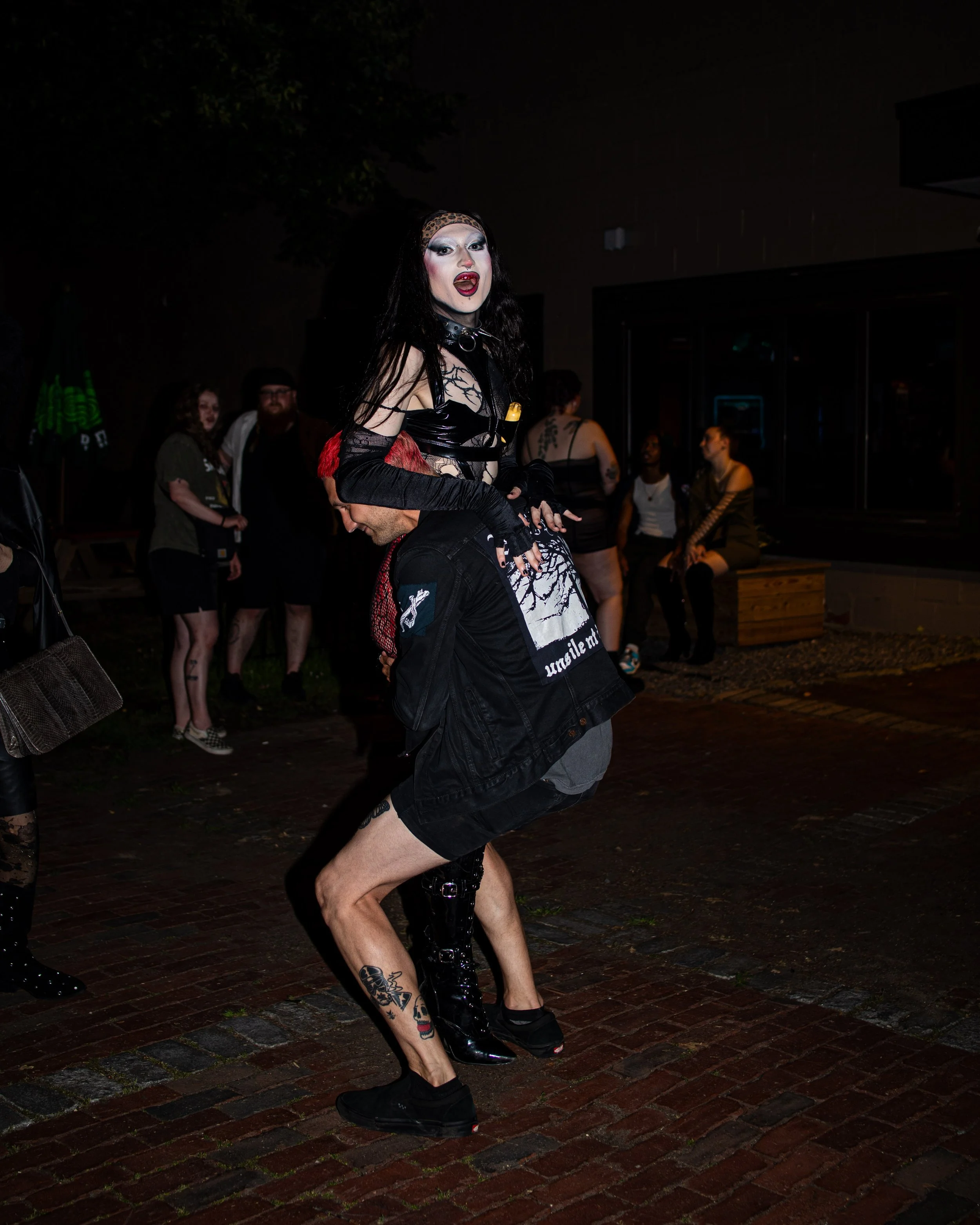 jackielegsbday-080126-122.jpg