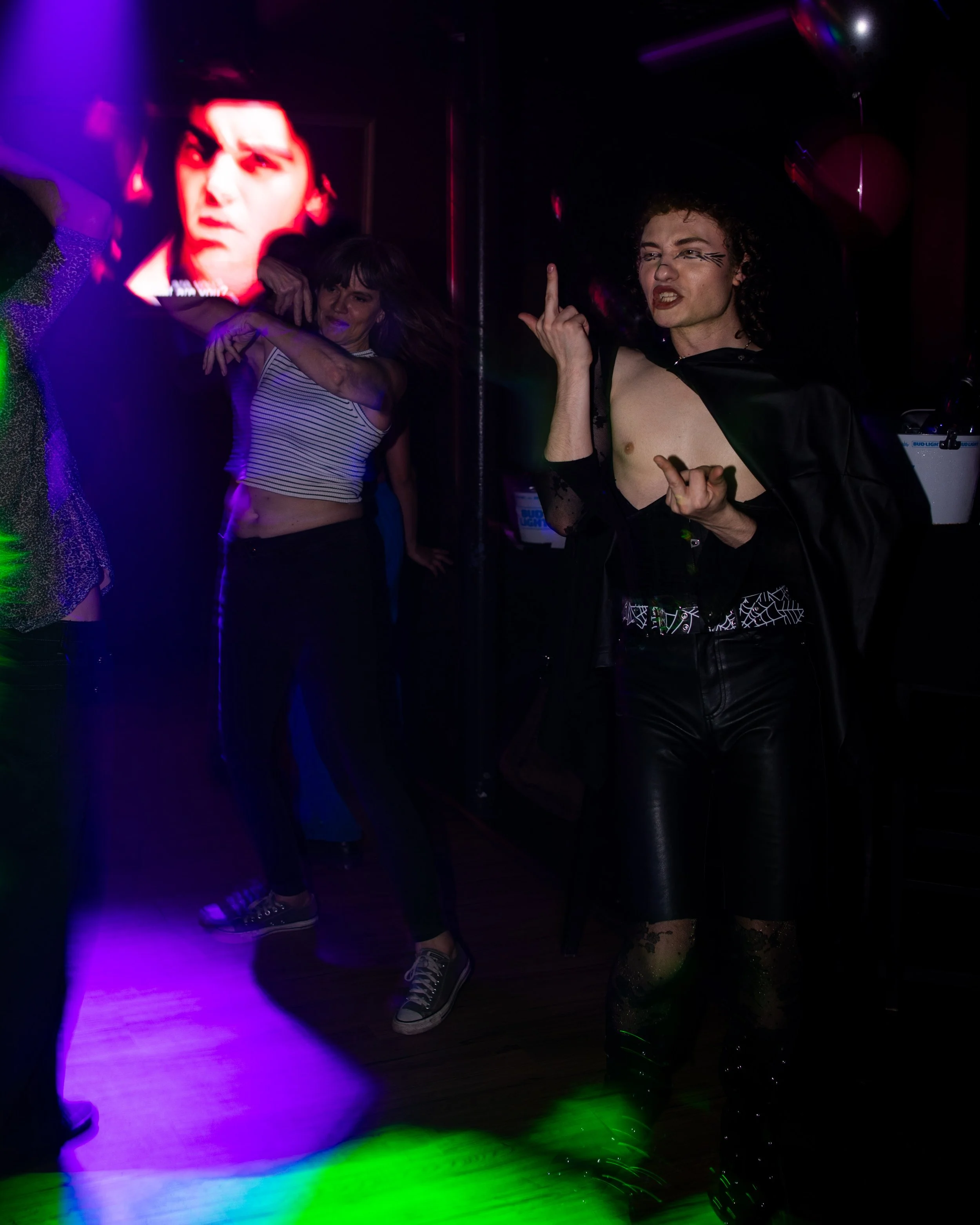 jackielegsbday-080126-034.jpg
