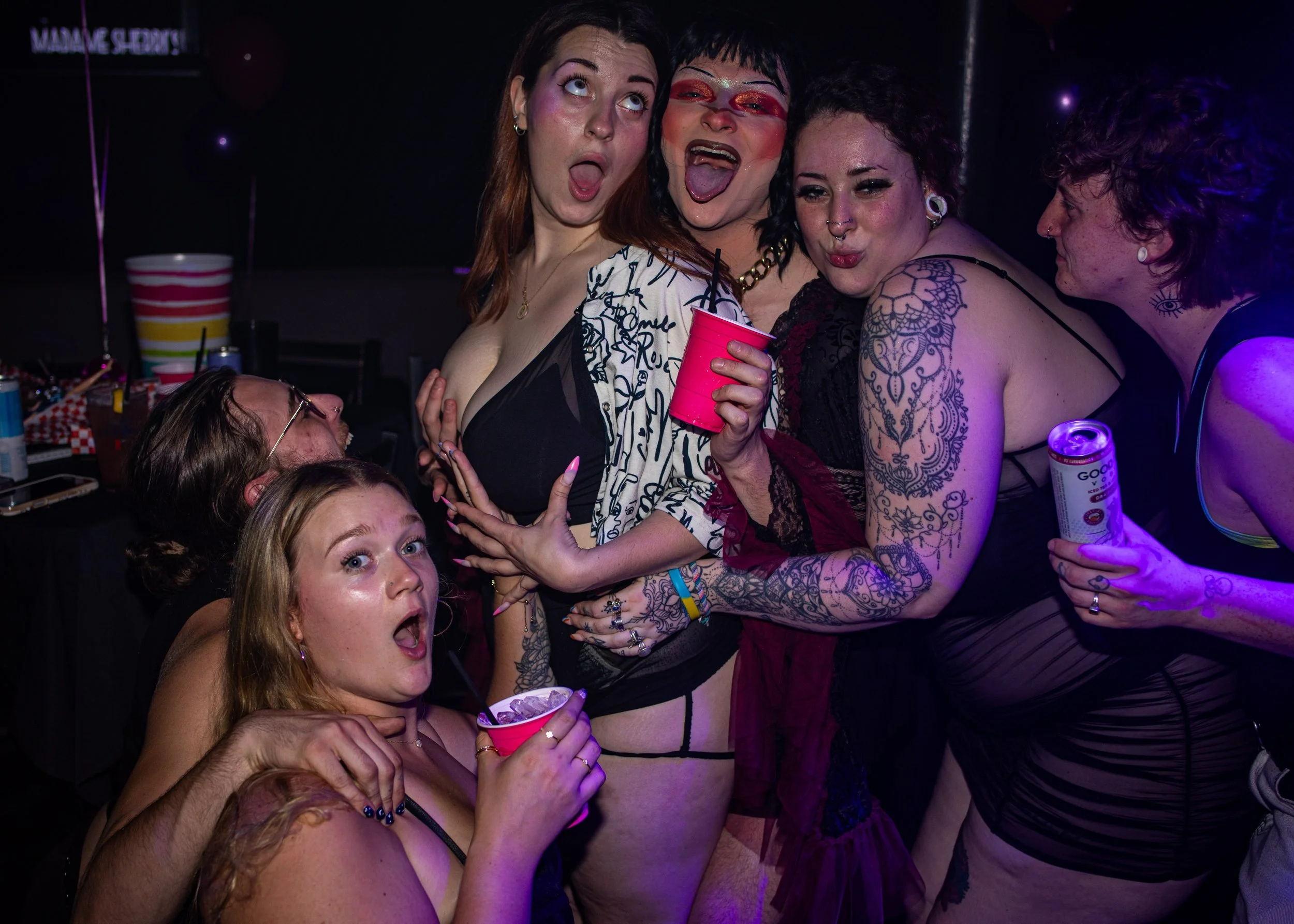jackielegsbday-080126-088.jpg