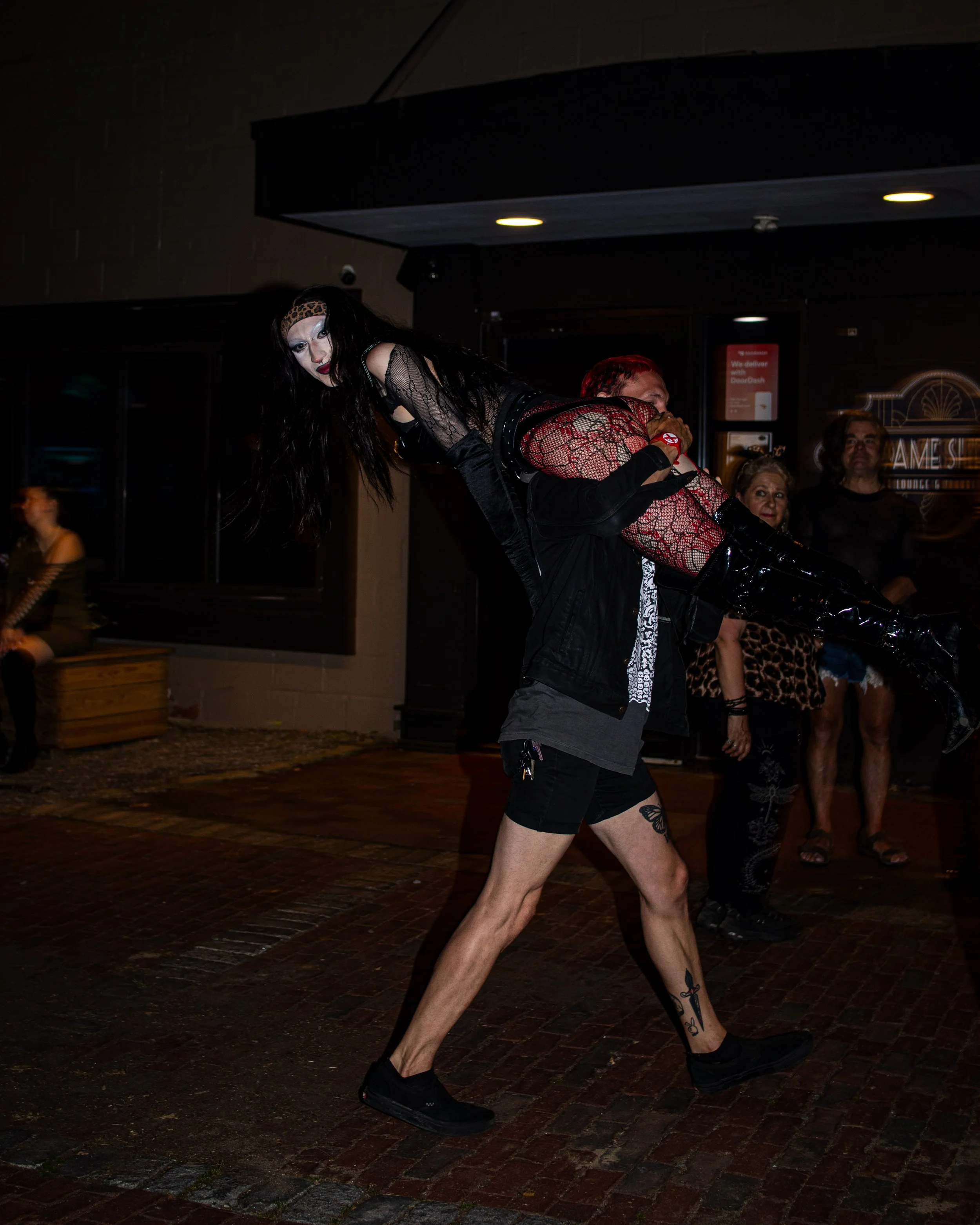 jackielegsbday-080126-125.jpg