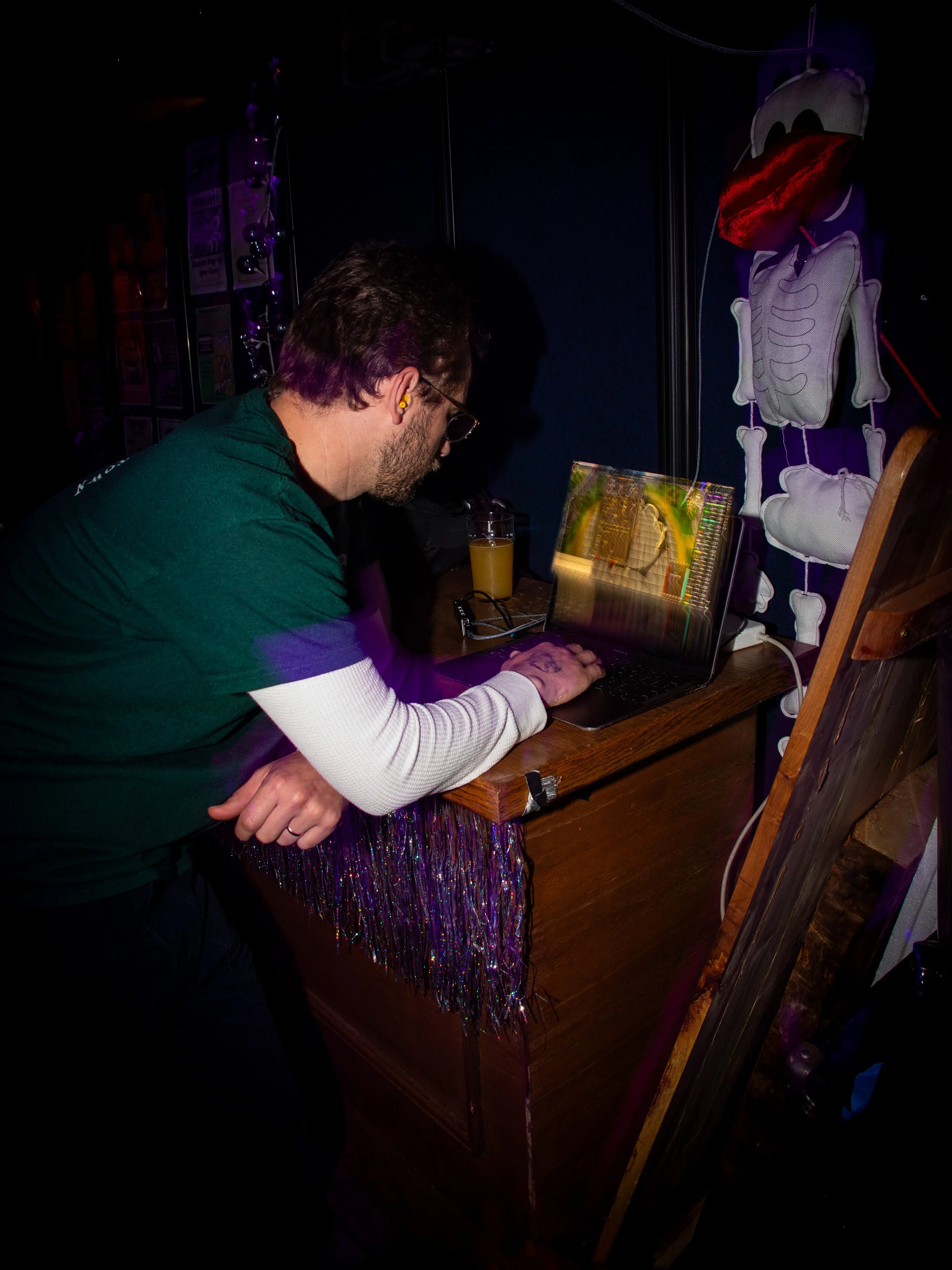 idiotsavant-050926-113.jpg