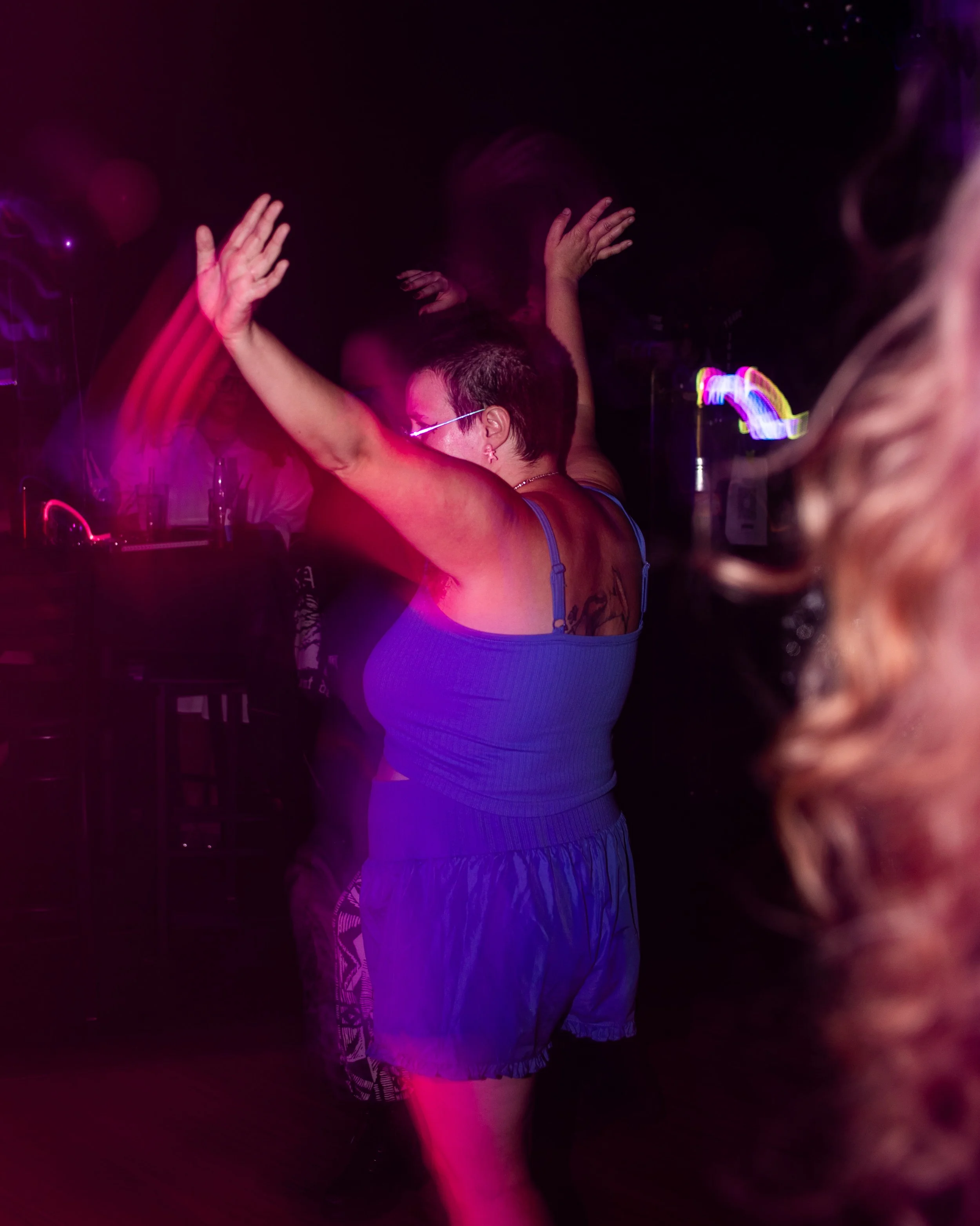 jackielegsbday-080126-032.jpg